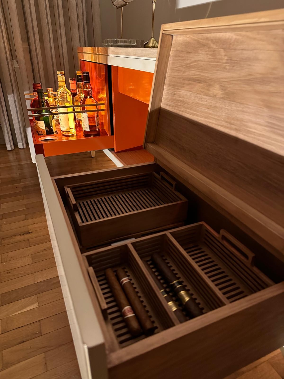 GALİP KAYNAR DESIGN OPUS AMBER CONSOLE