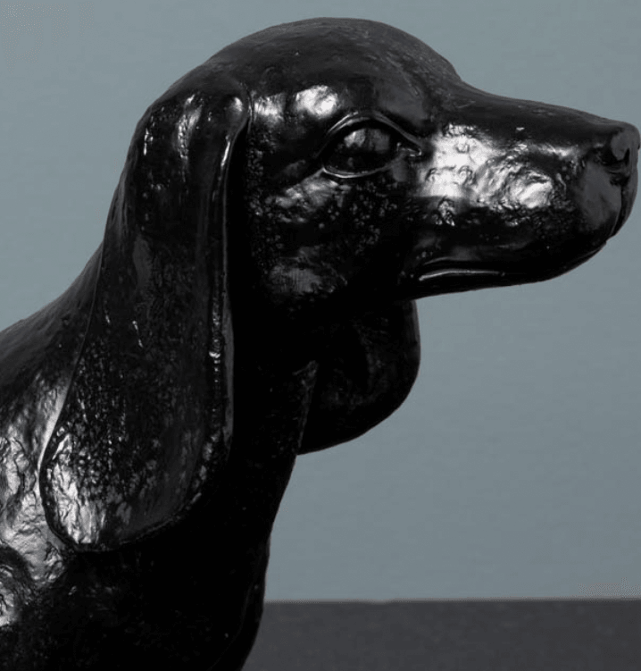 CHEHOMA - SAUSAGE DOG SHINY BLACK PATINA