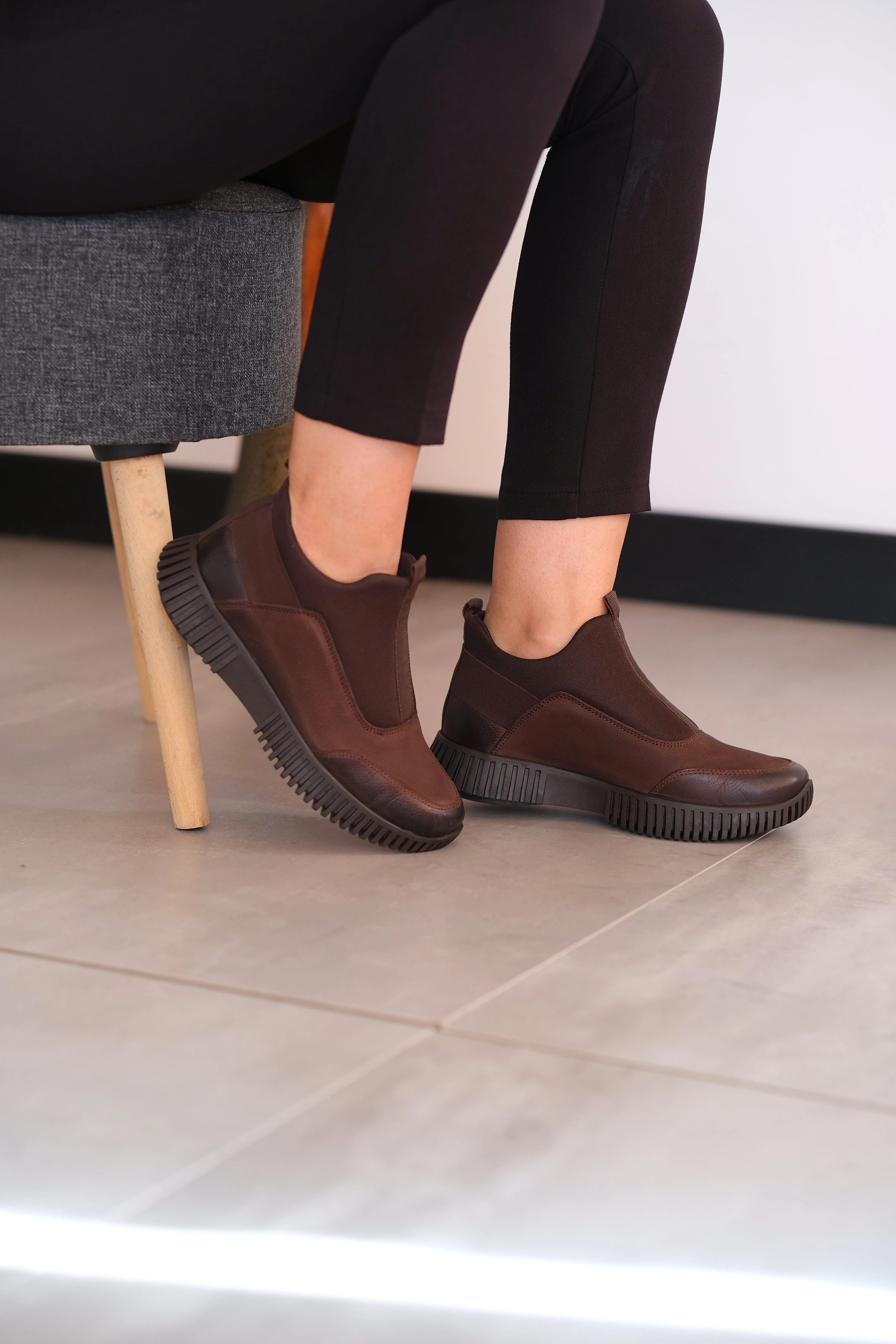 Cooliza 40101 Hakiki Deri Termo Taban Günlük Rahat Kadın Kalın Tabanlı Bot Ayakkabı - Nubuk Kahverengi