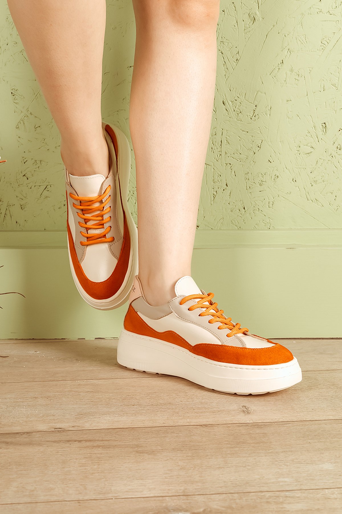 Cooliza Hakiki Deri Sneaker Yüksek Taban Renkli Rahat Günlük Kadın Spor Ayakkabı BEYAZ-YEŞİL - Beyaz-Oranj