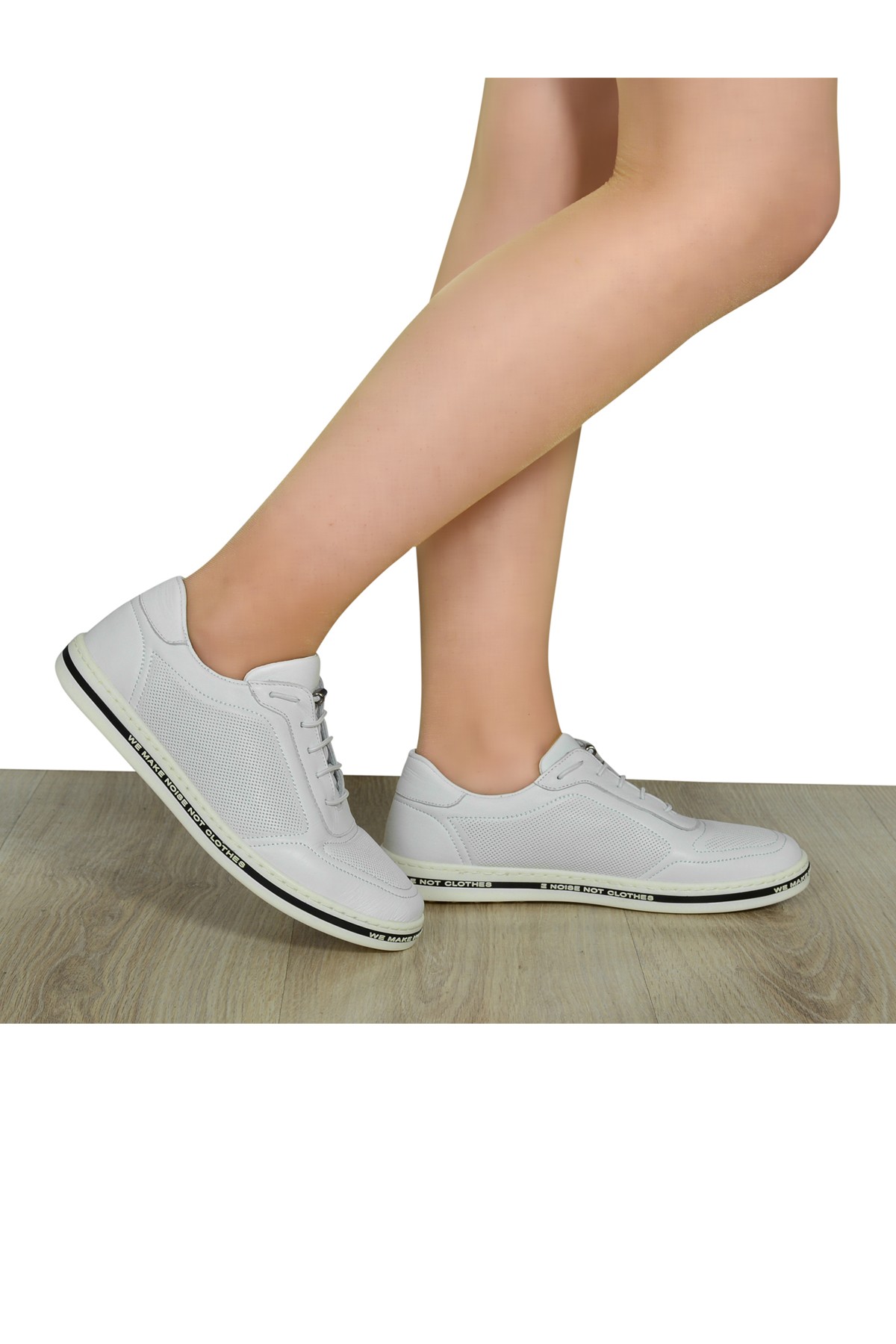 Cooliza Hakiki Deri Lastik Bağcıklı Tabanı Yazı Detaylı Rahat Kadın Günlük Casual Ayakkabı - Beyaz