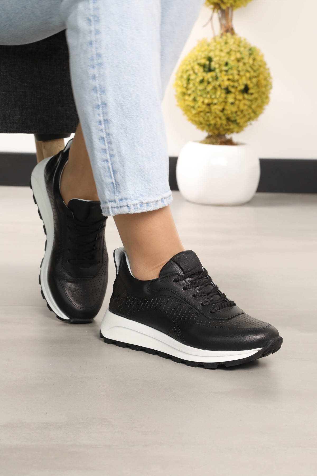 Cooliza Hakiki Deri Renkli Bağcıklı Günlük Rahat Kadın Spor Ayakkabı - Siyah