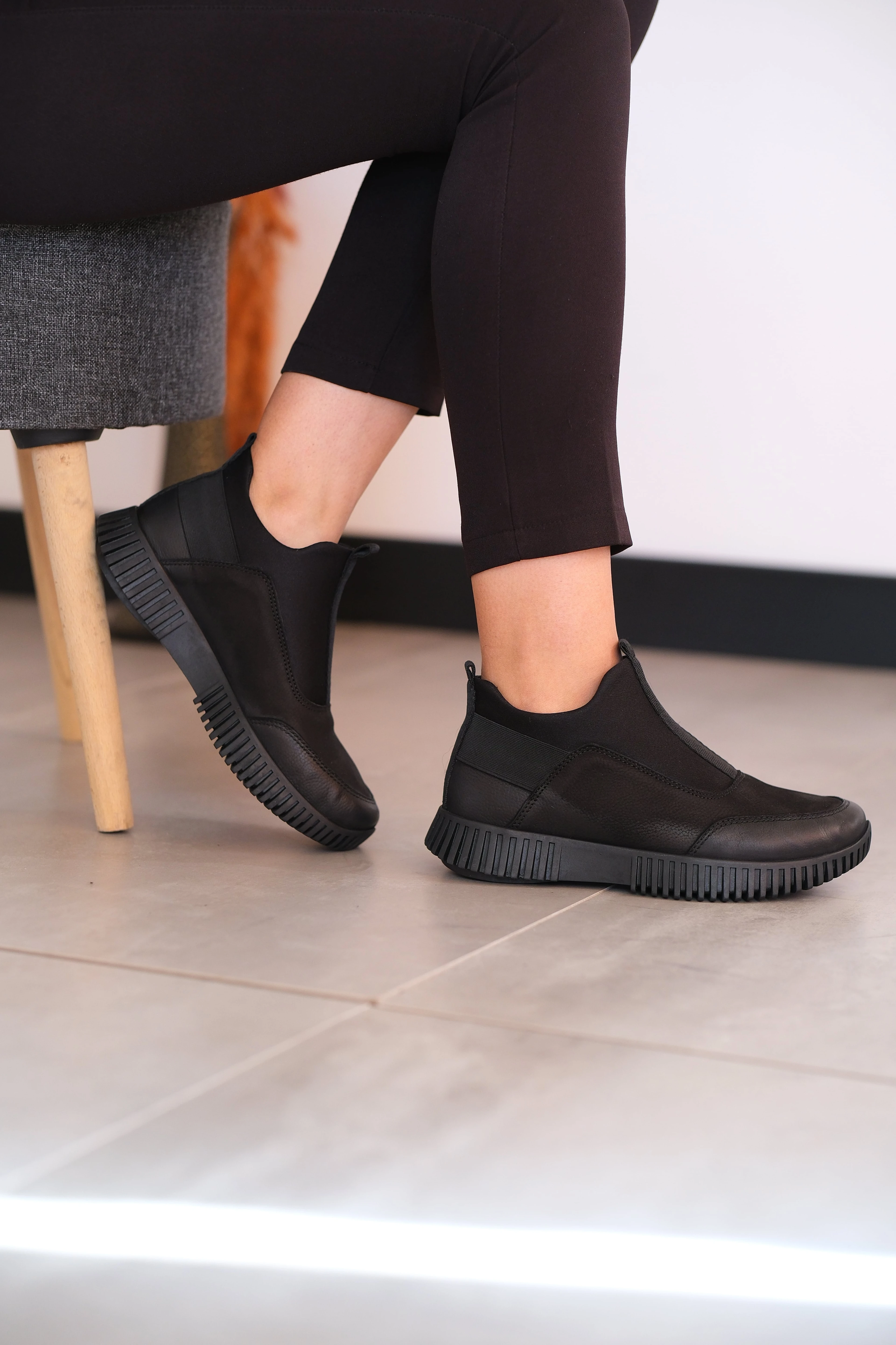 Cooliza 40101 Hakiki Deri Termo Taban Günlük Rahat Kadın Kalın Tabanlı Bot Ayakkabı