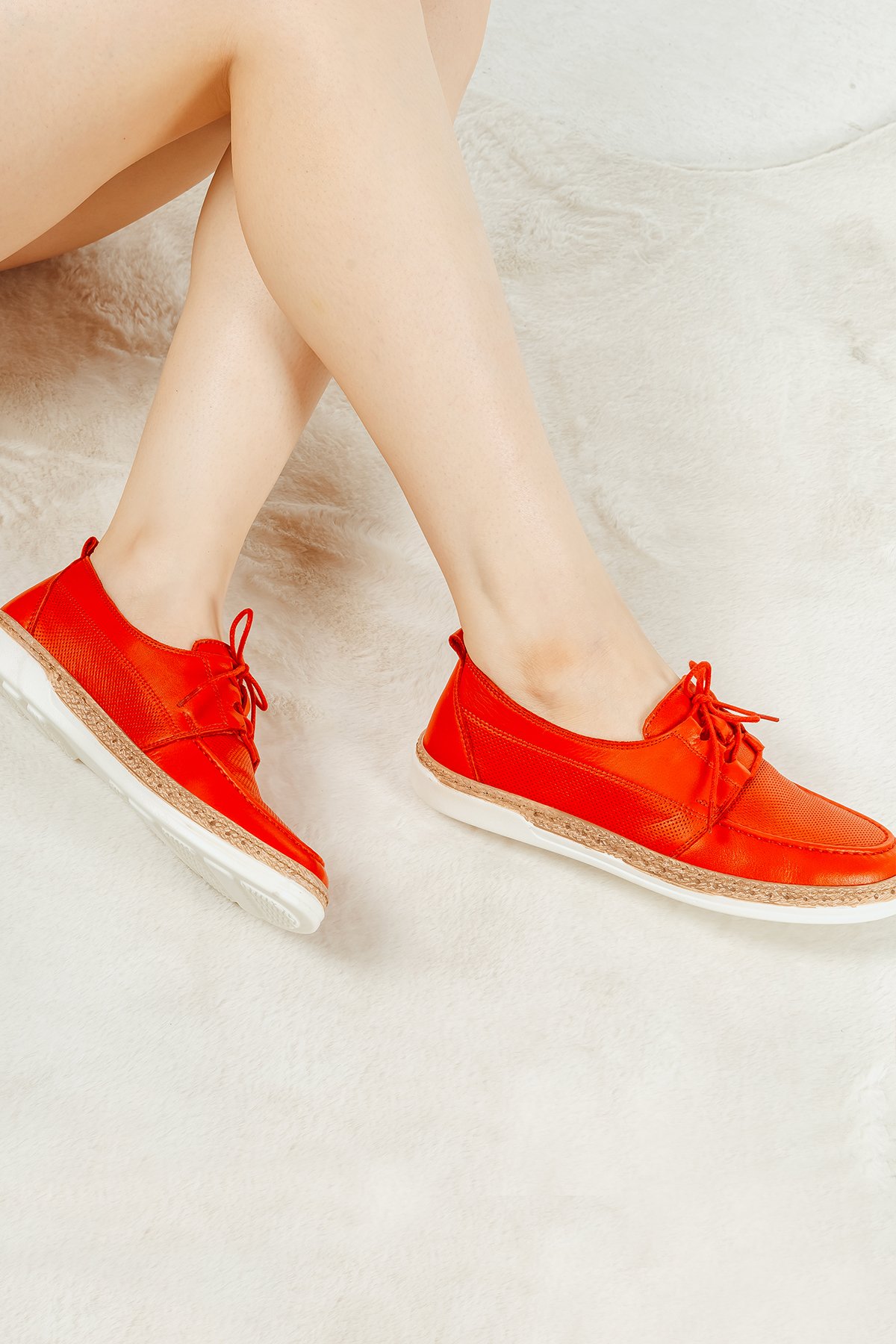 Cooliza Hakiki Deri Bağcıklı Günlük Rahat Kadın Casual Ayakkabı SİYAH - Kırmızı