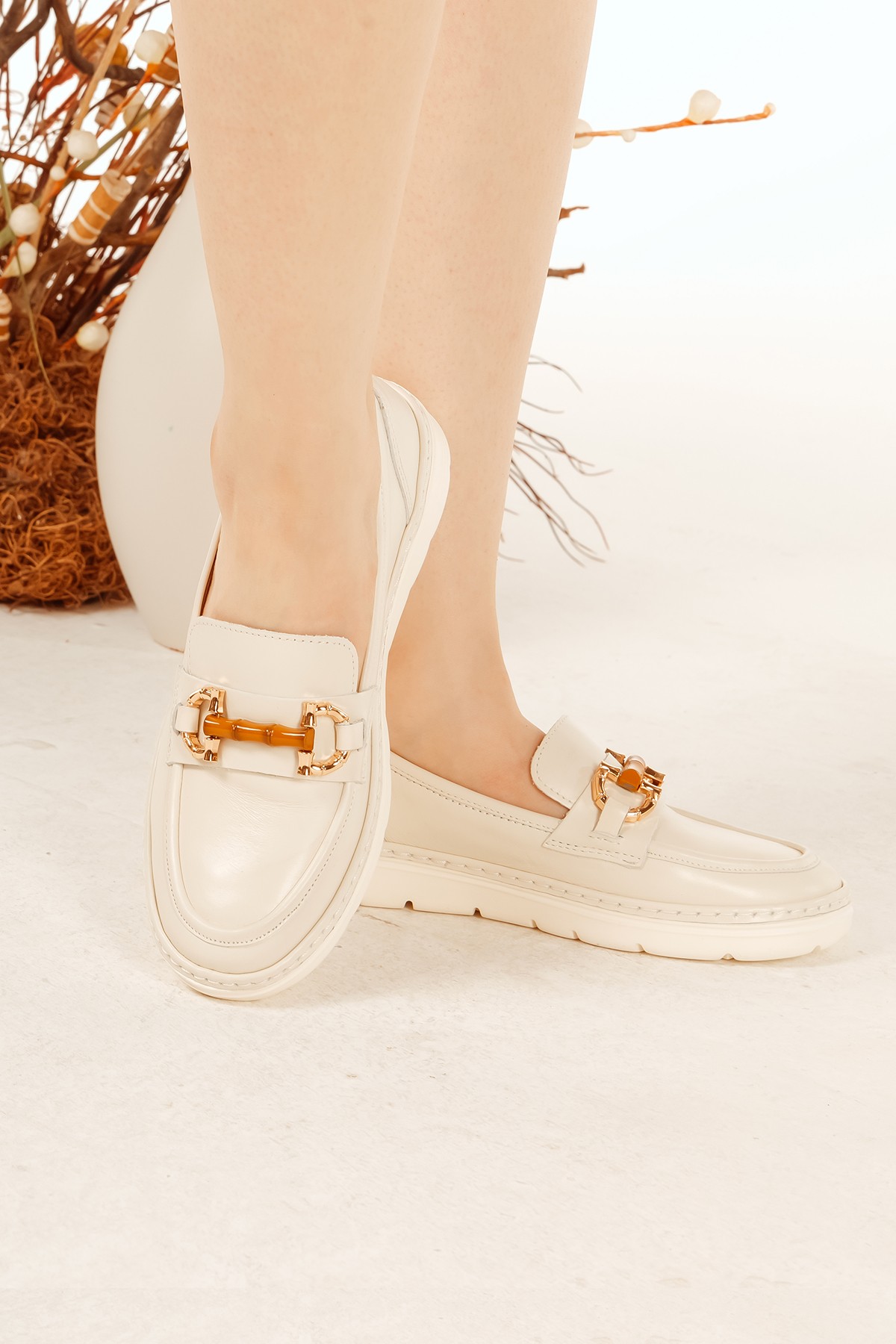 Cooliza Hakiki Deri Toka Detaylı Günlük Rahat Kadın Babet Casual Ayakkabı - Kırık Beyaz