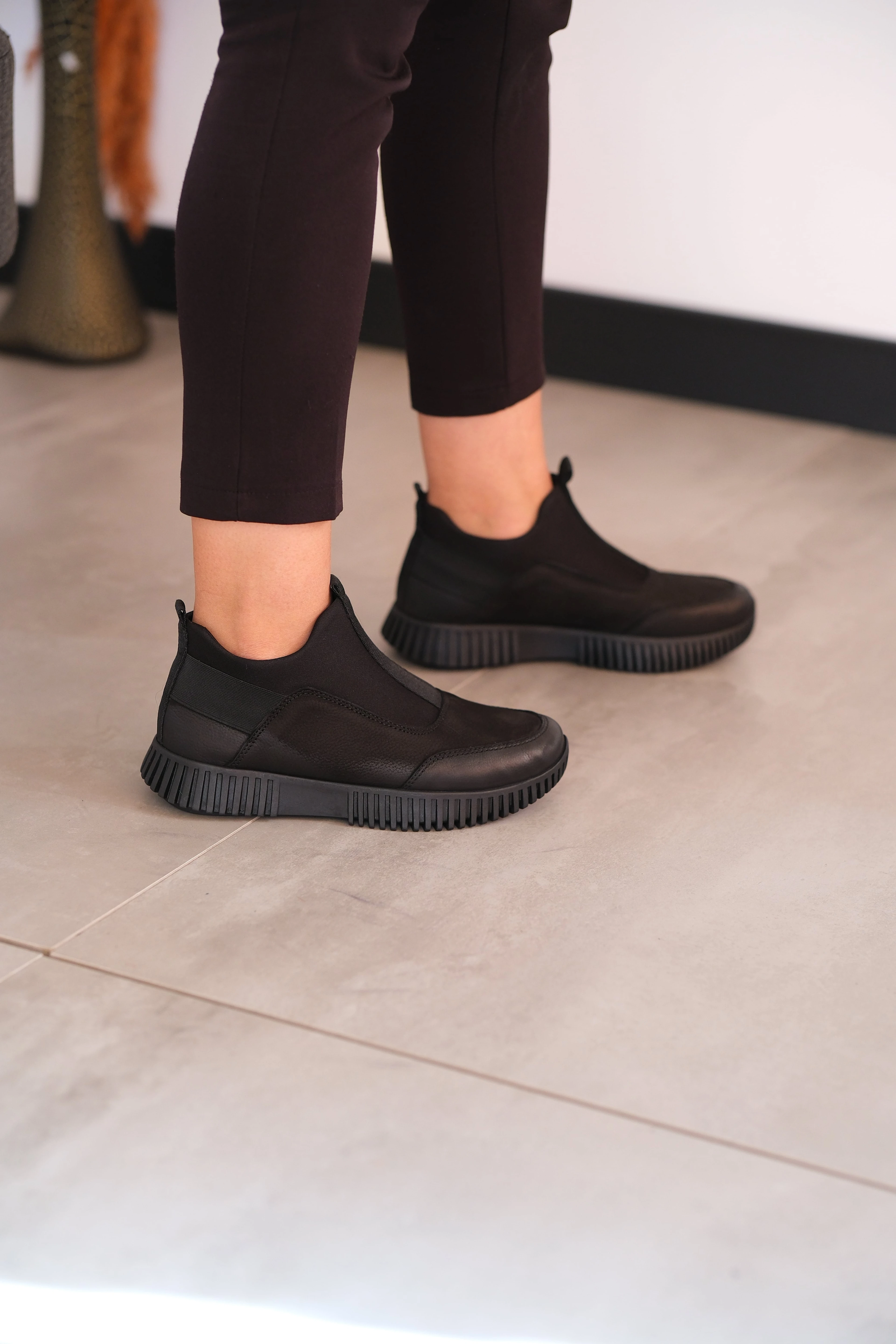 Cooliza 40101 Hakiki Deri Termo Taban Günlük Rahat Kadın Kalın Tabanlı Bot Ayakkabı