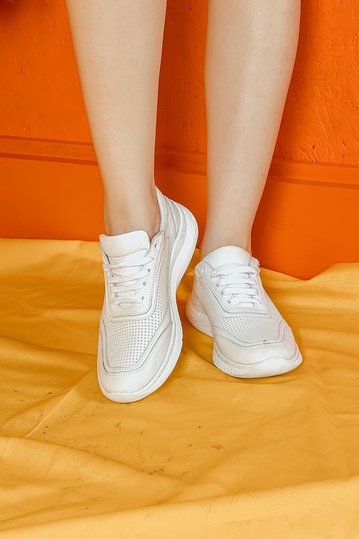 Cooliza Hakiki Deri Bağcıklı Poli Taban Günlük Rahat Yürüyüş Kadın Spor Ayakkabı - Beyaz
