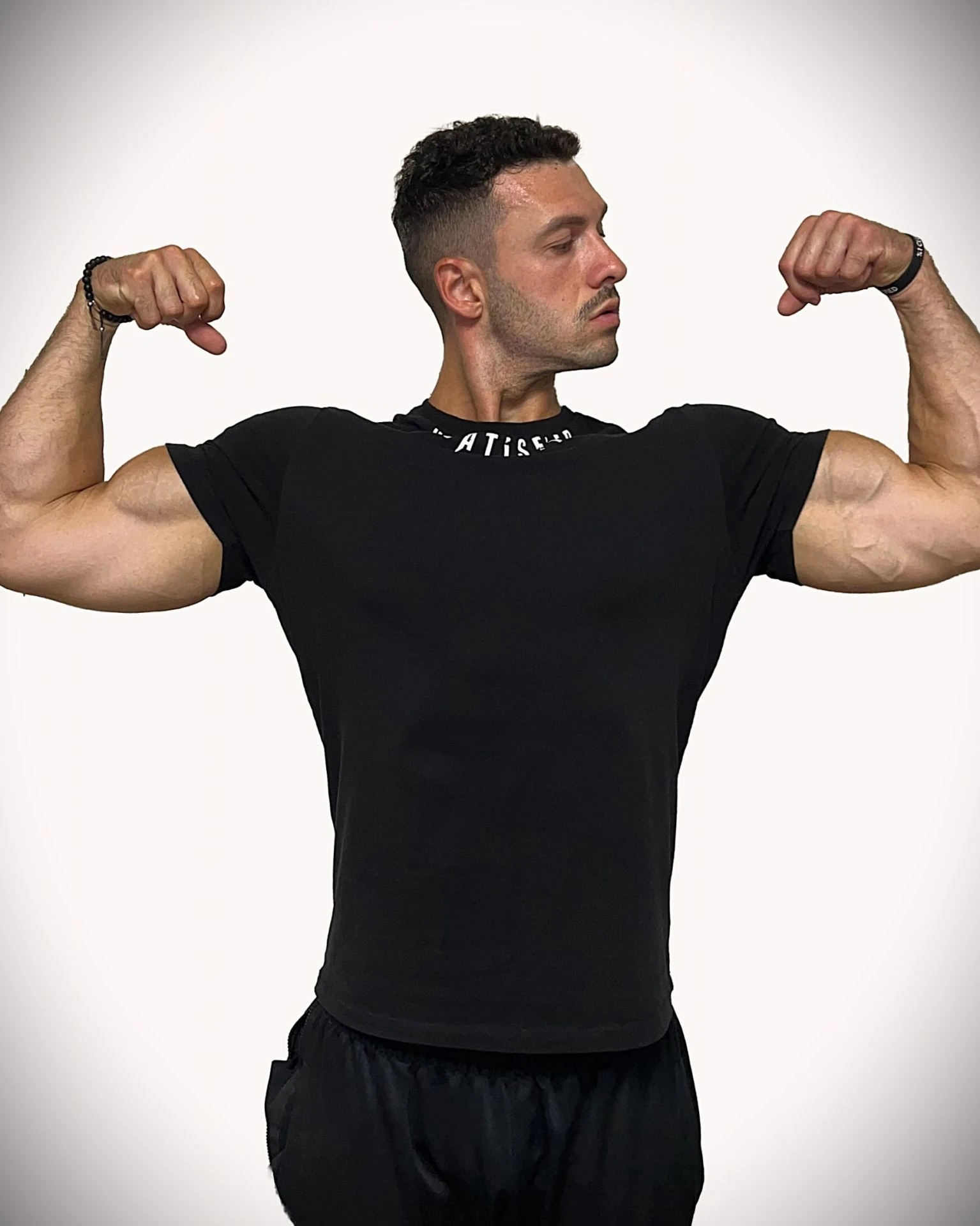 UnsGear ''Unsatisfied'' Boyunda Baskili T-Shirt