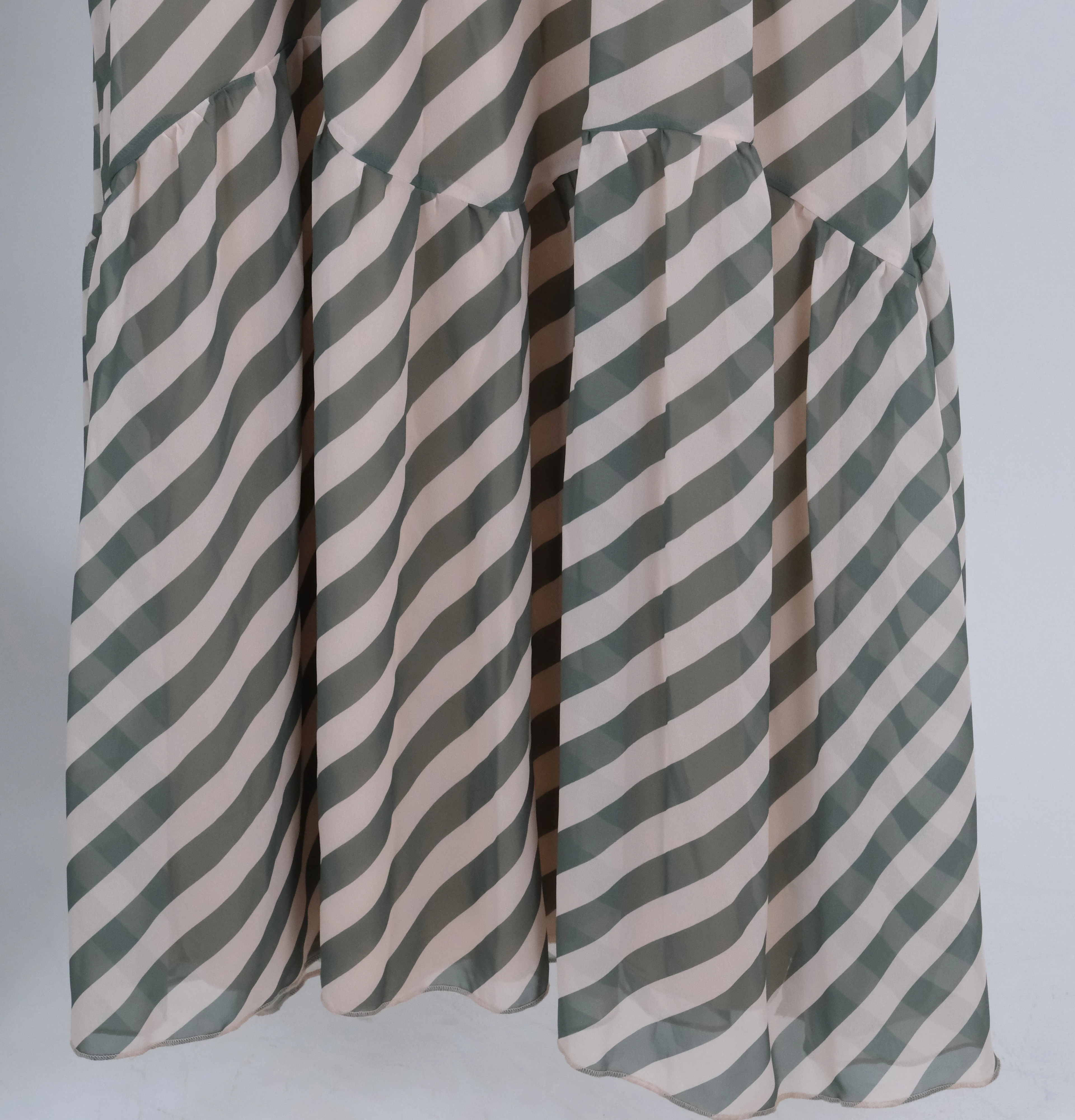 ÇİZGİLİ FULAR DETAYLI ŞİFON ELBİSE