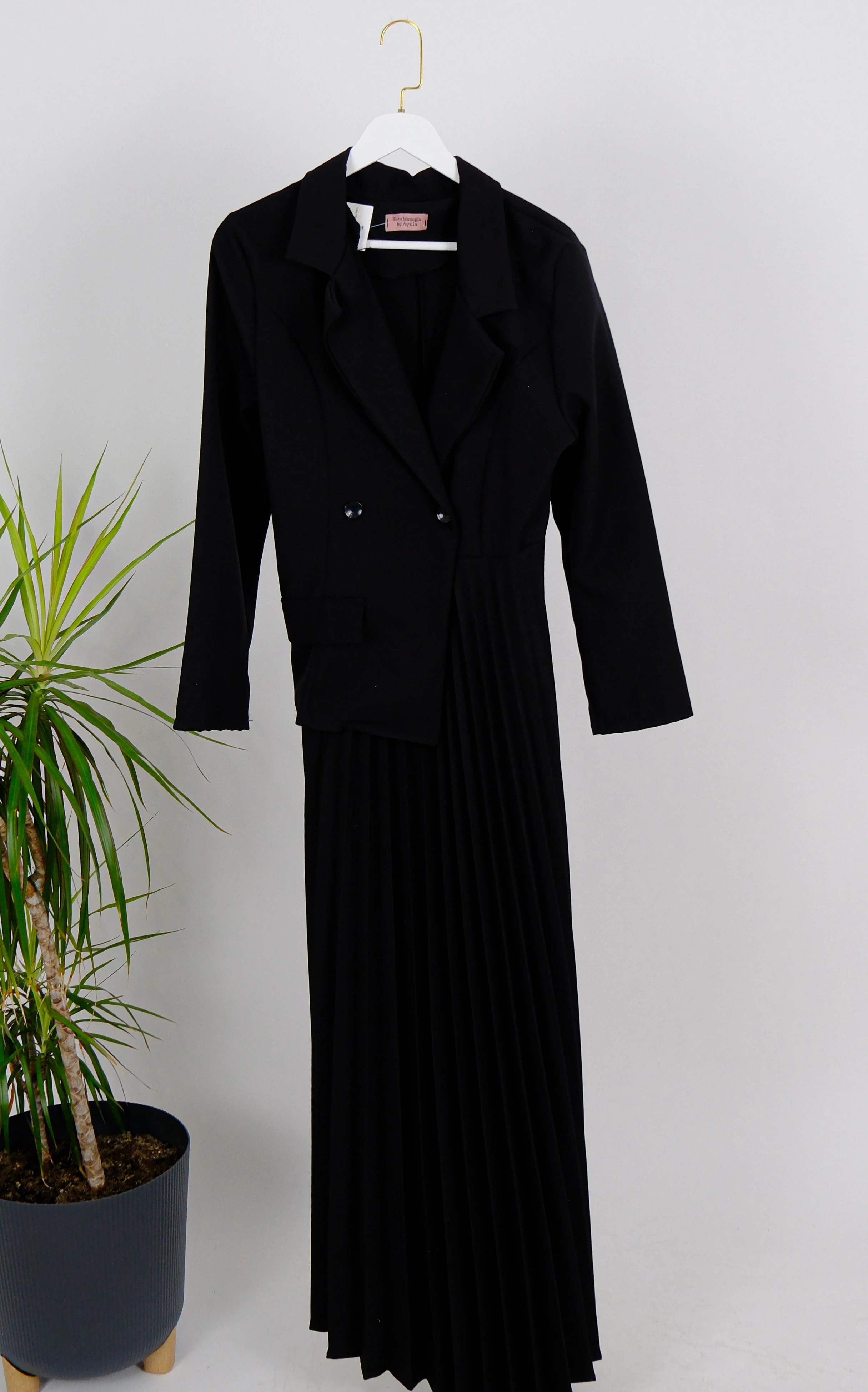 PLİSELİ CEKET DETAYLI UZUN ELBİSE - Siyah