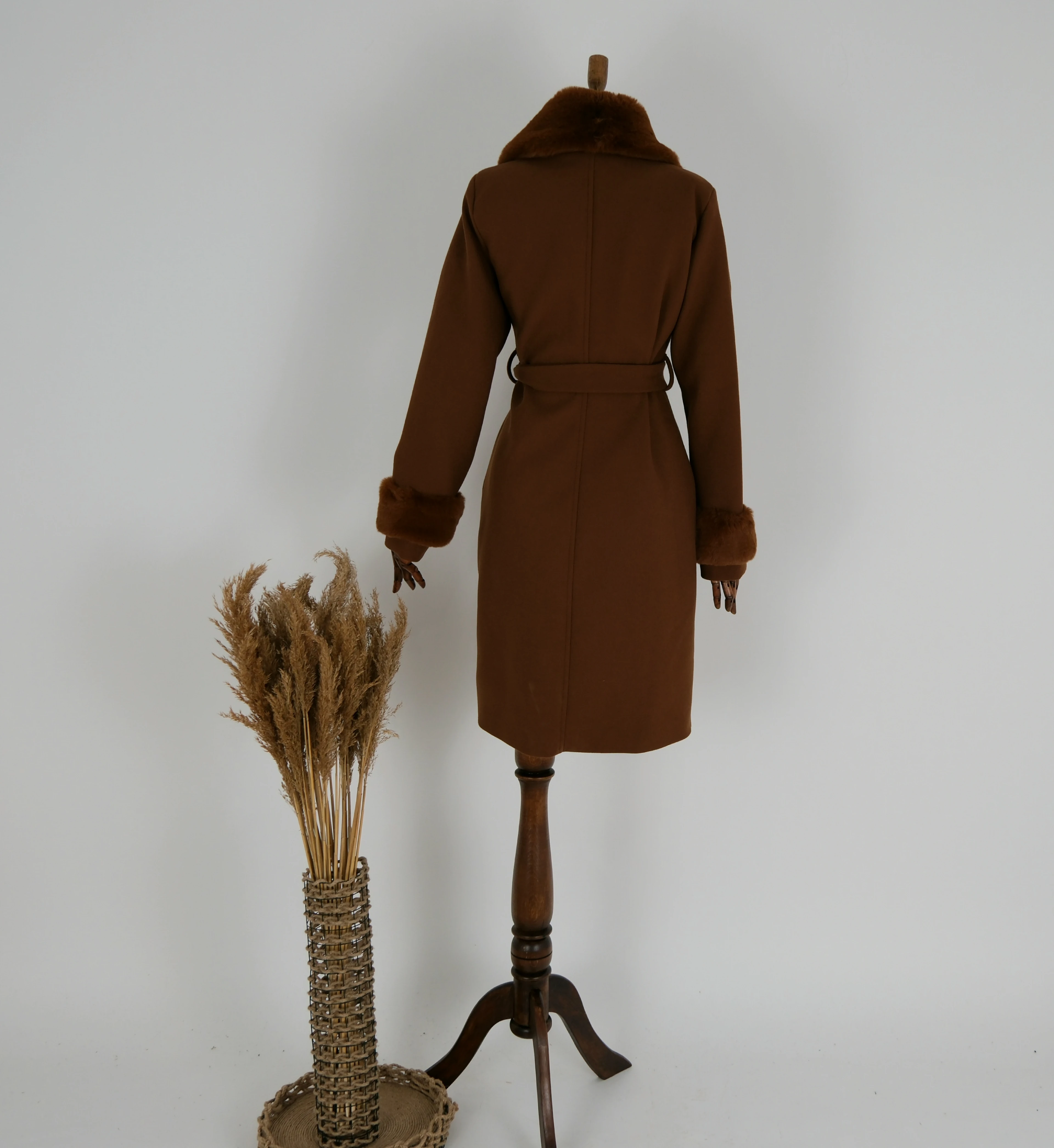 KÜRK DETAYLI KAŞE KABAN 