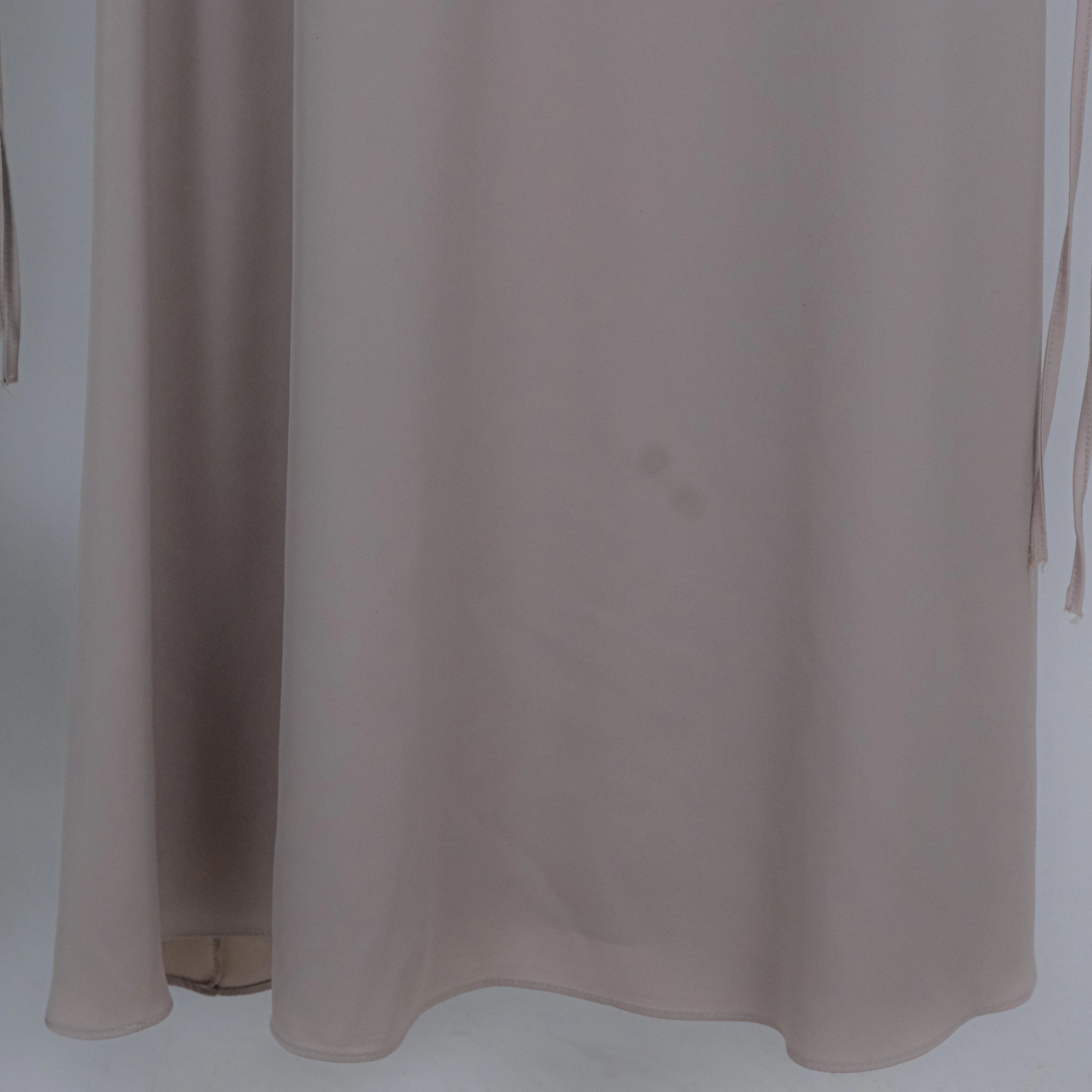 ŞERİTLİ ÖNÜ BAĞCIK DETAYLI UZUN ELBİSE