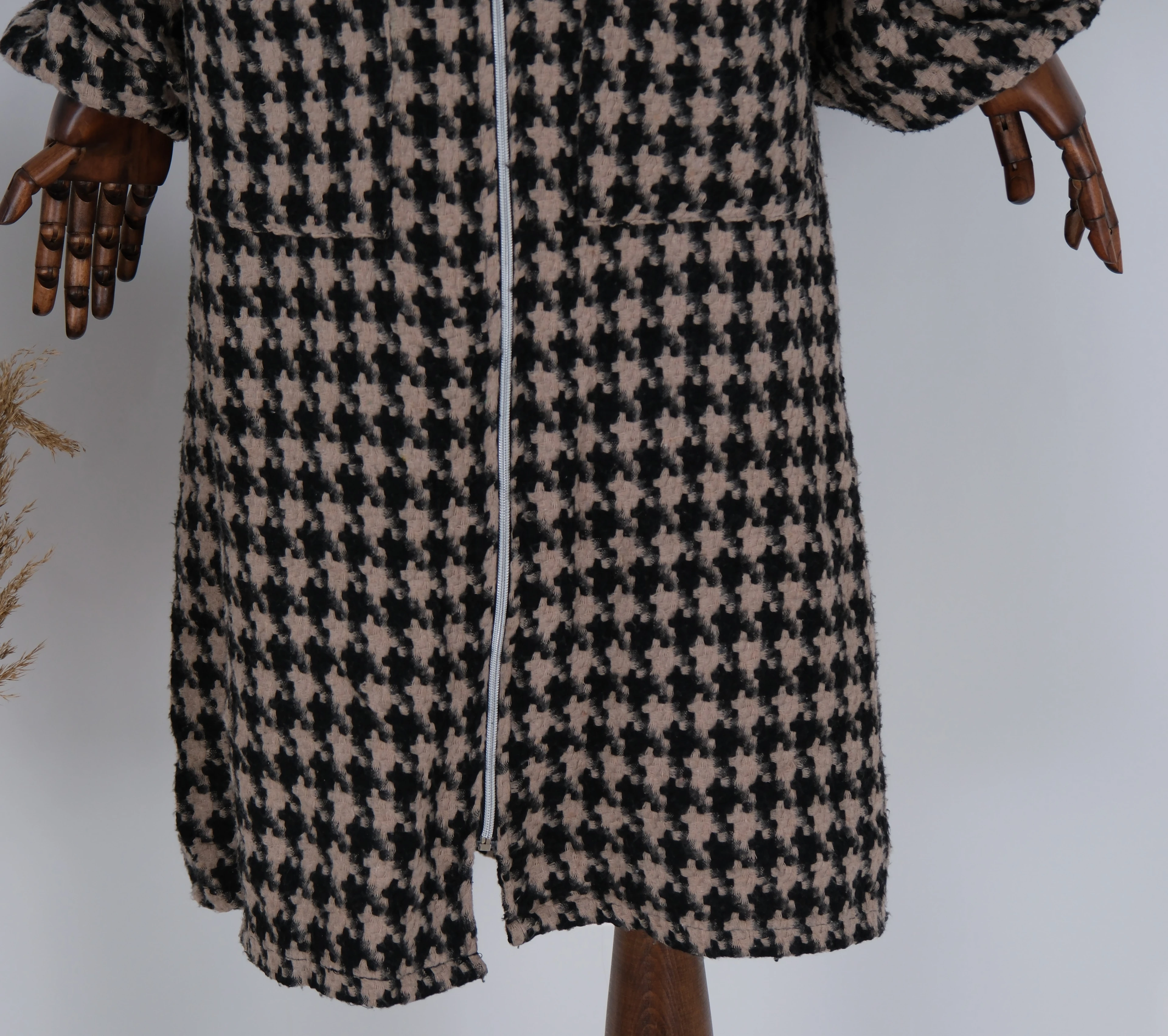 KAPÜŞONLU KAZAYAĞI DESENLİ UZUN HIRKA 