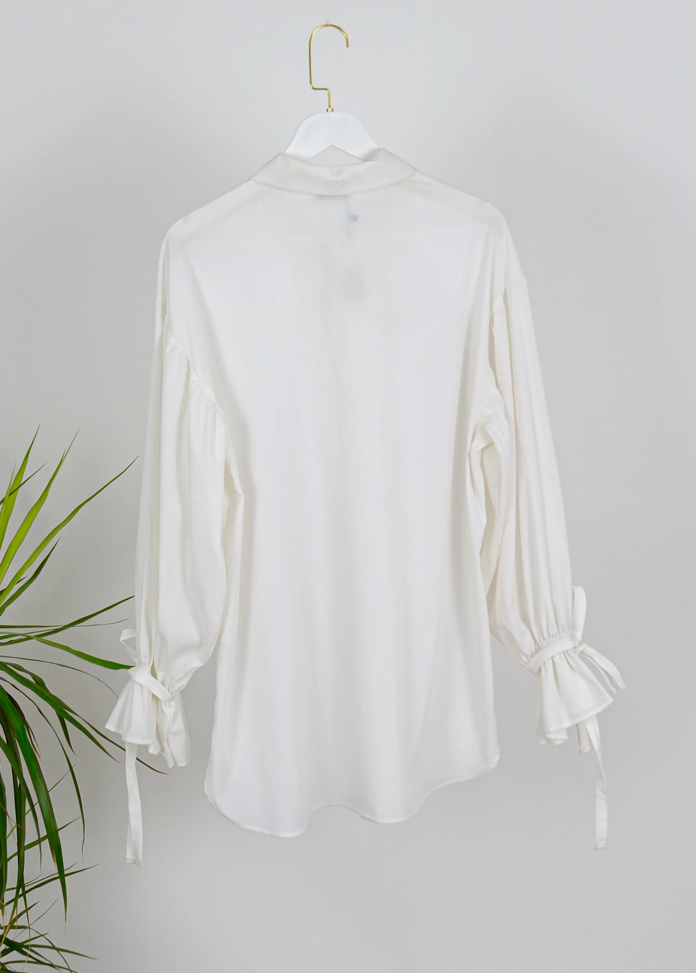 BAĞCIK DETAYLI UZUN KOLLU  GÖMLEK 