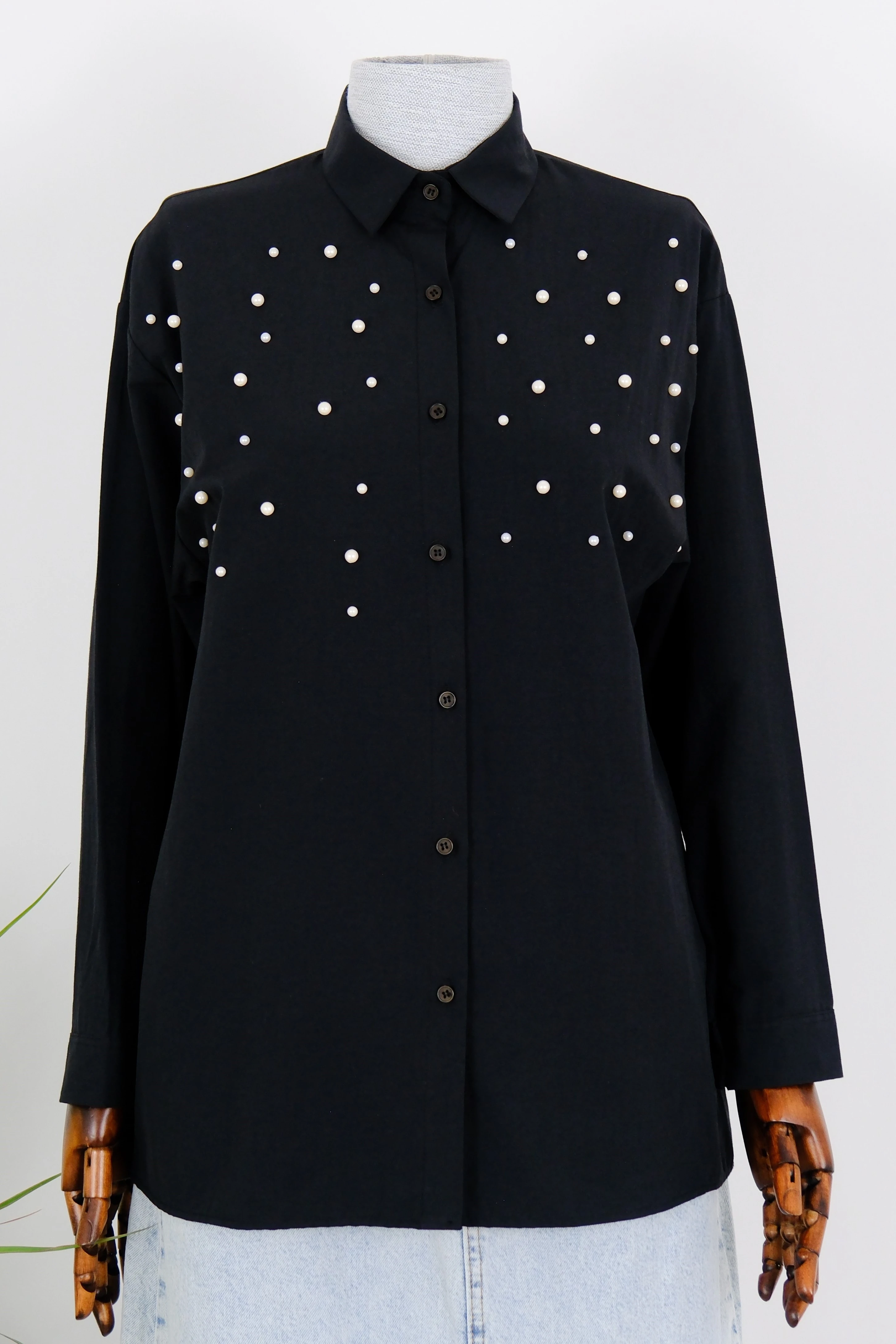 İNCİ DETAYLI GÖMLEK  - Siyah