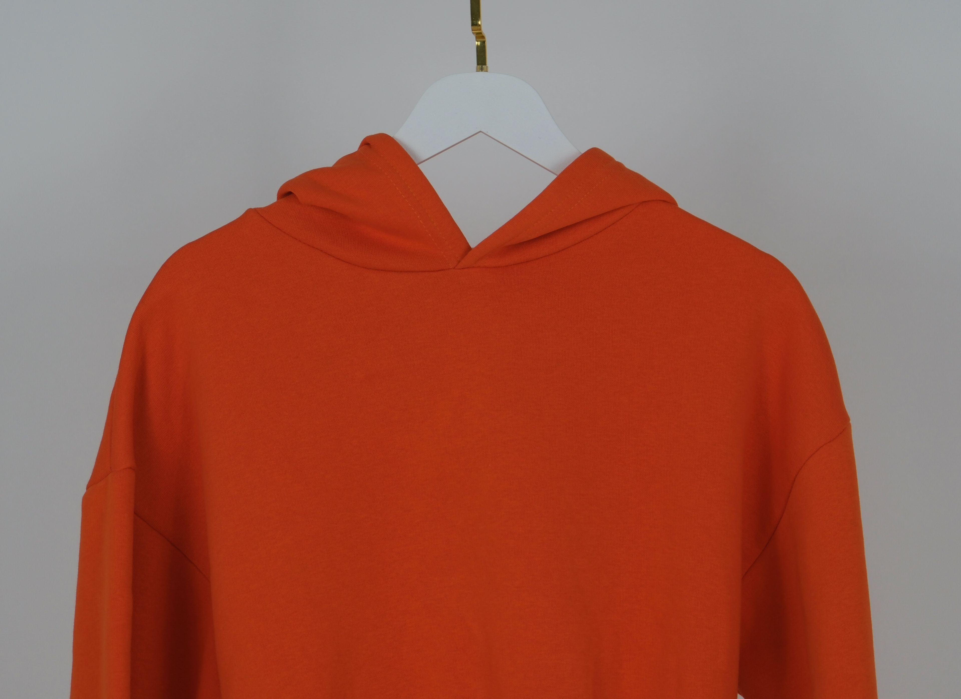 BELİ BÜZGÜLÜ CROP 