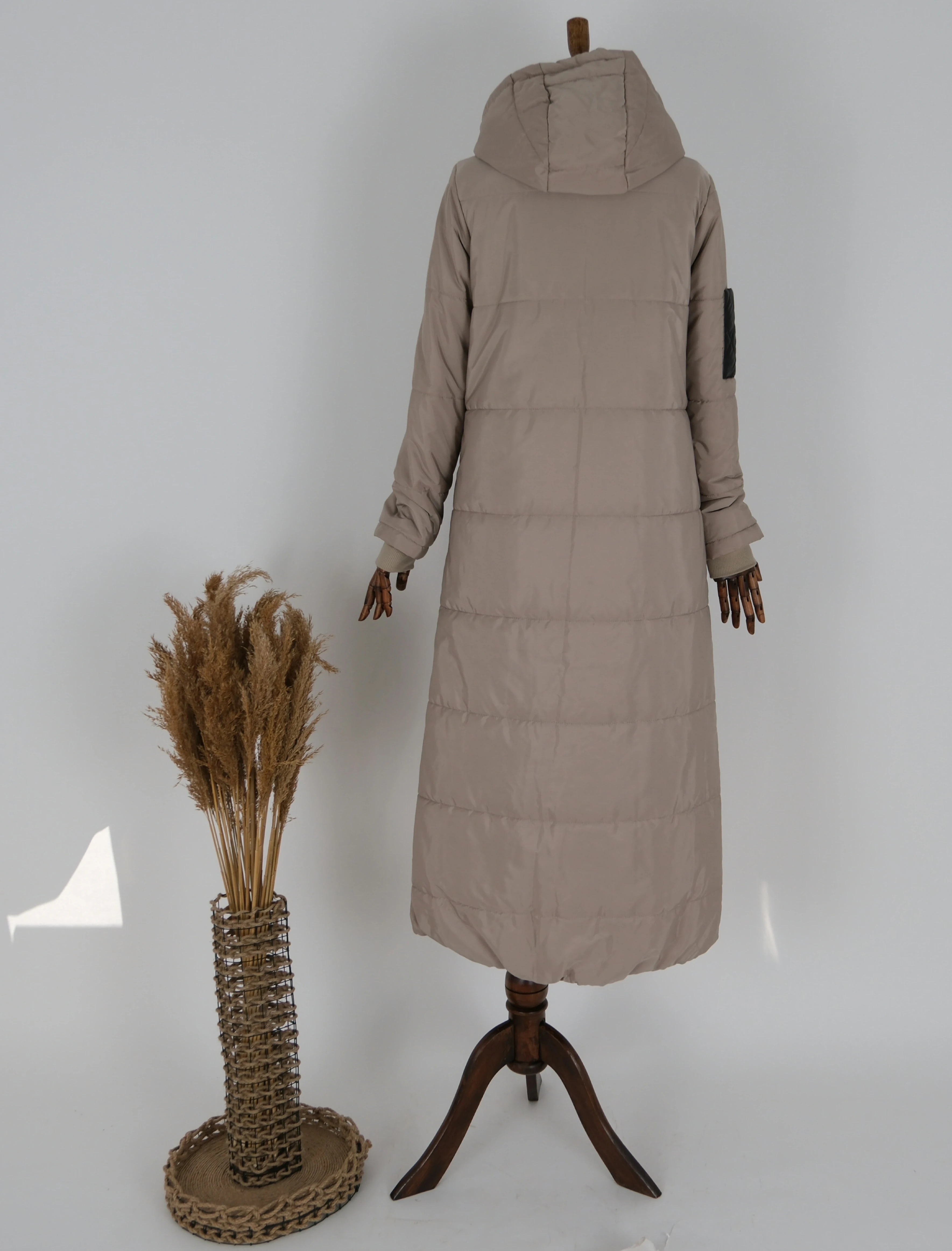 KAPÜŞONLU ŞİŞME MONT 