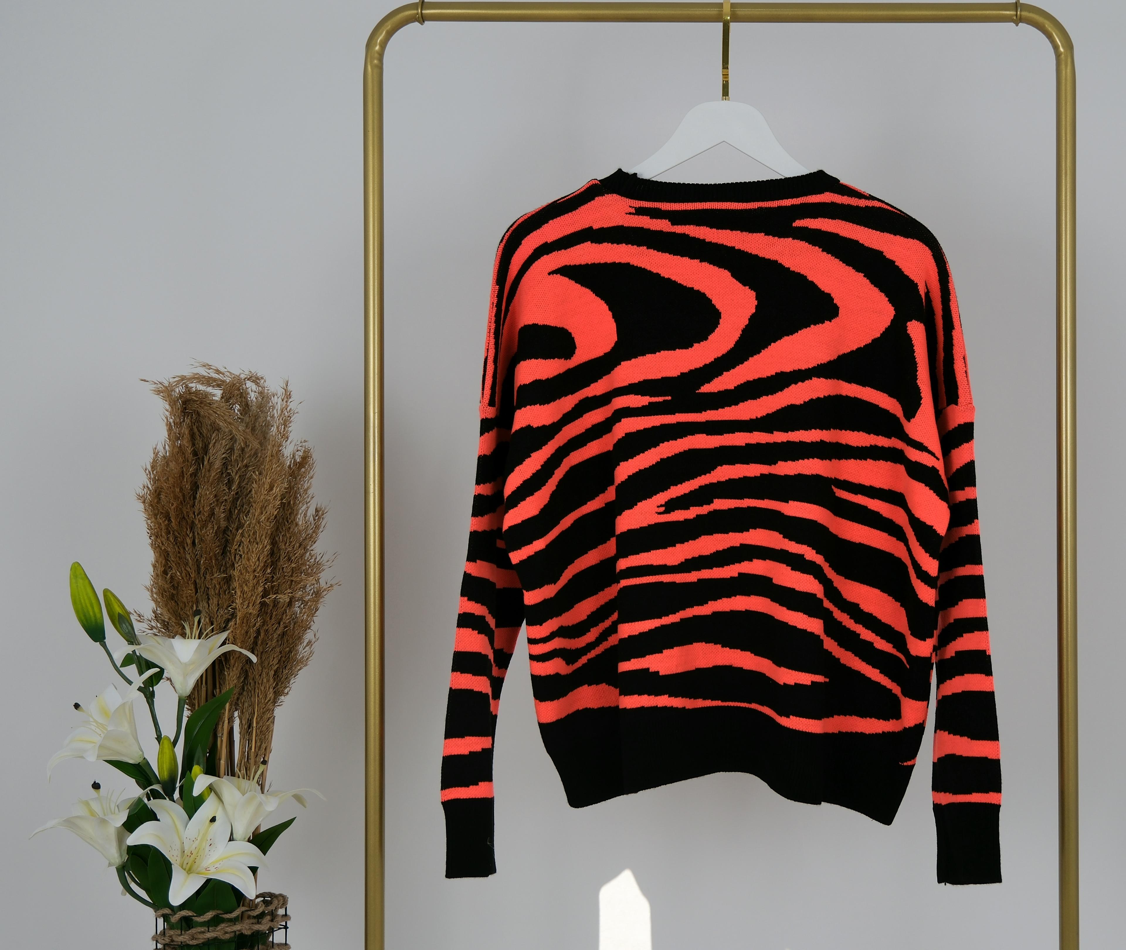 ZEBRA DESENLİ KAZAK 