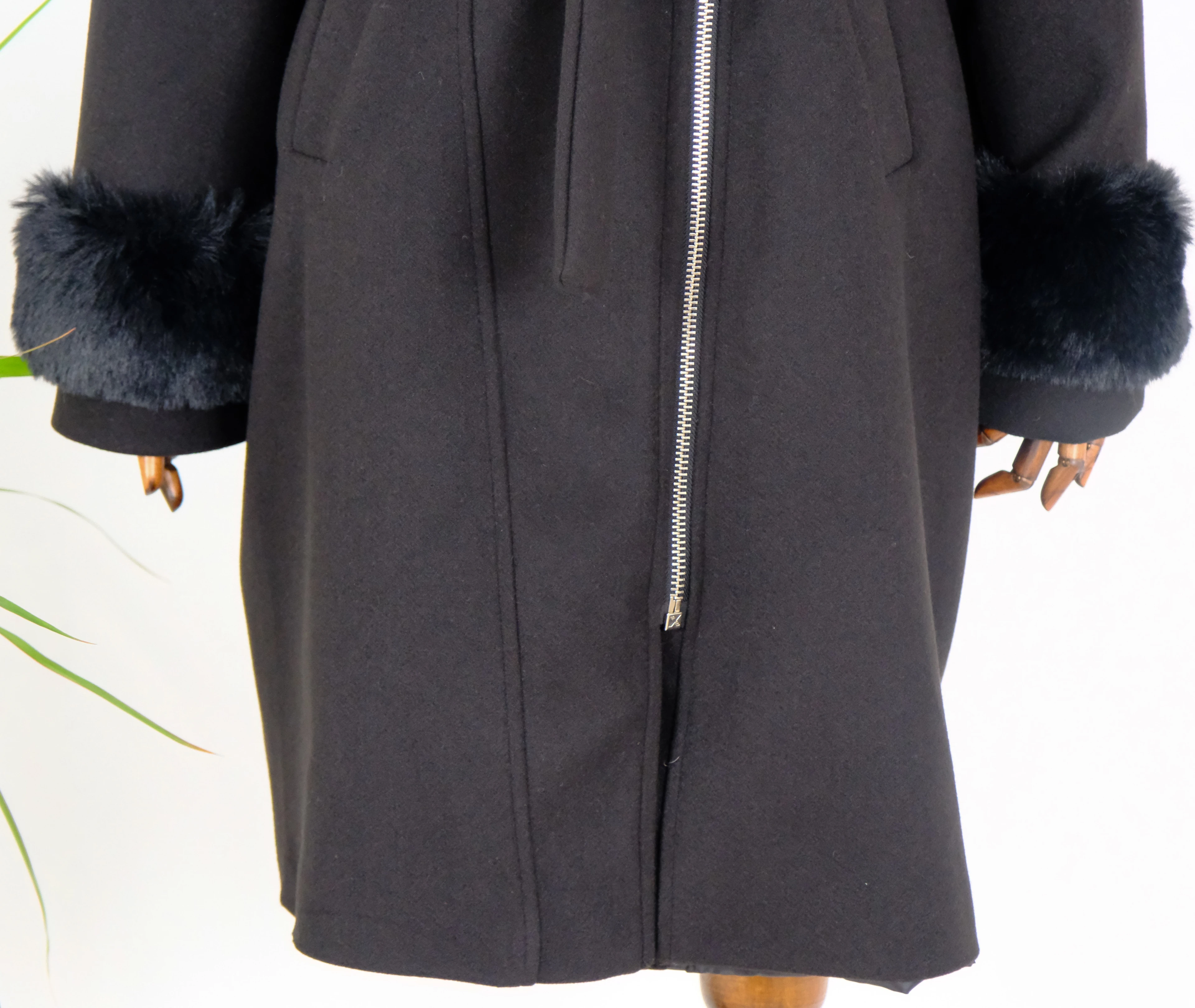 KUŞAKLI KÜRK DETAYLI KABAN 