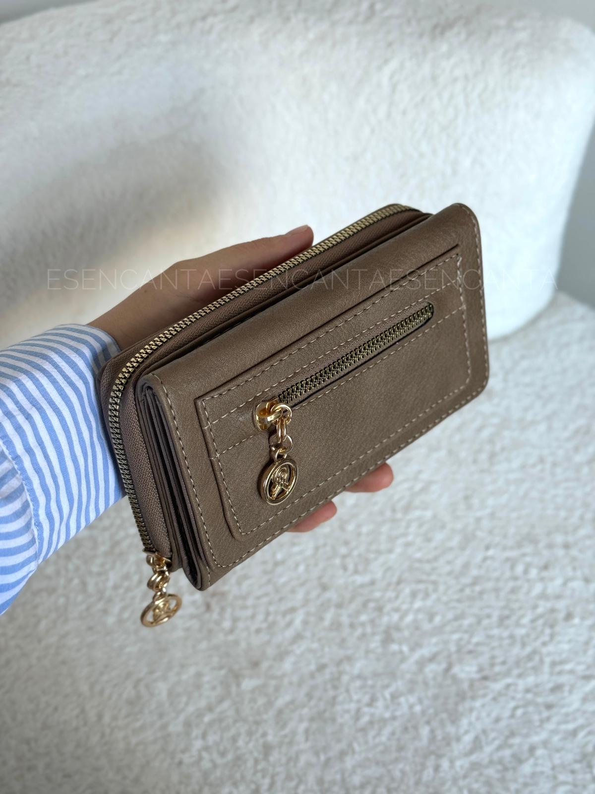 Logo Fermuar Detaylı Çok Gözlü Bayan Cüzdan - Koyu Vizon