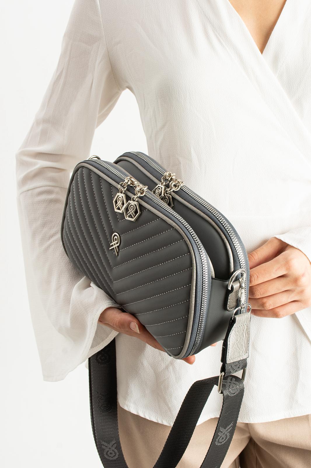 4 Bölmeli Nakışlı Ayarlanabilir Kolon Askılı Bayan Çapraz Çanta - Gri