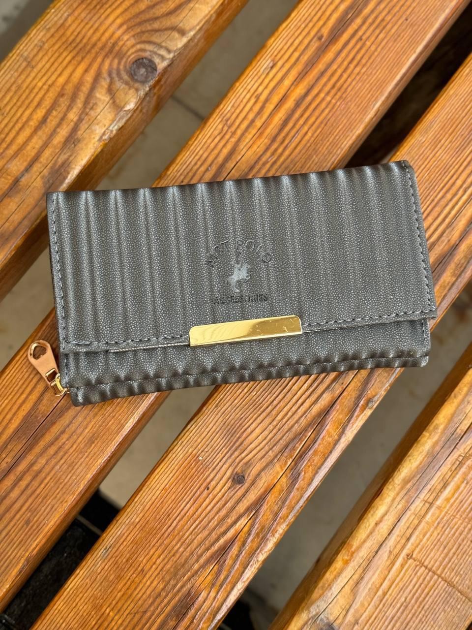Gri