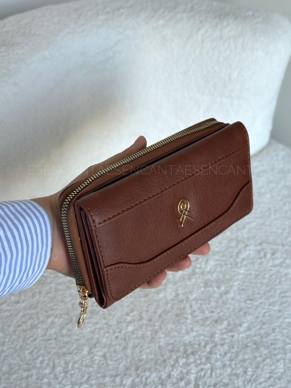 Büyük Boy Logo Detaylı Çok Gözlü Bayan Cüzdan - Taba