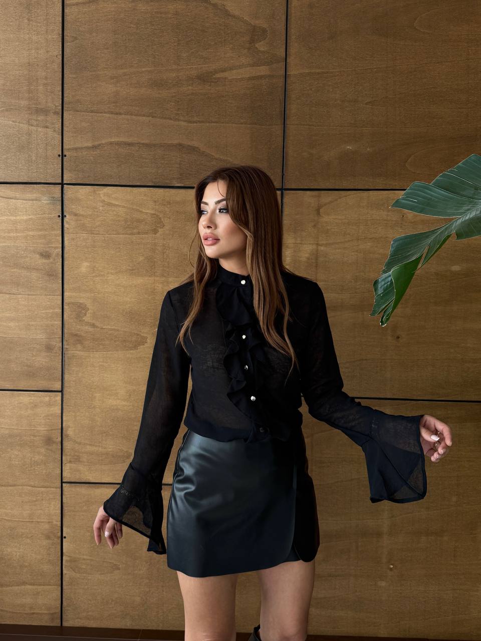 Altın Düğme Detaylı Şifon Bluz