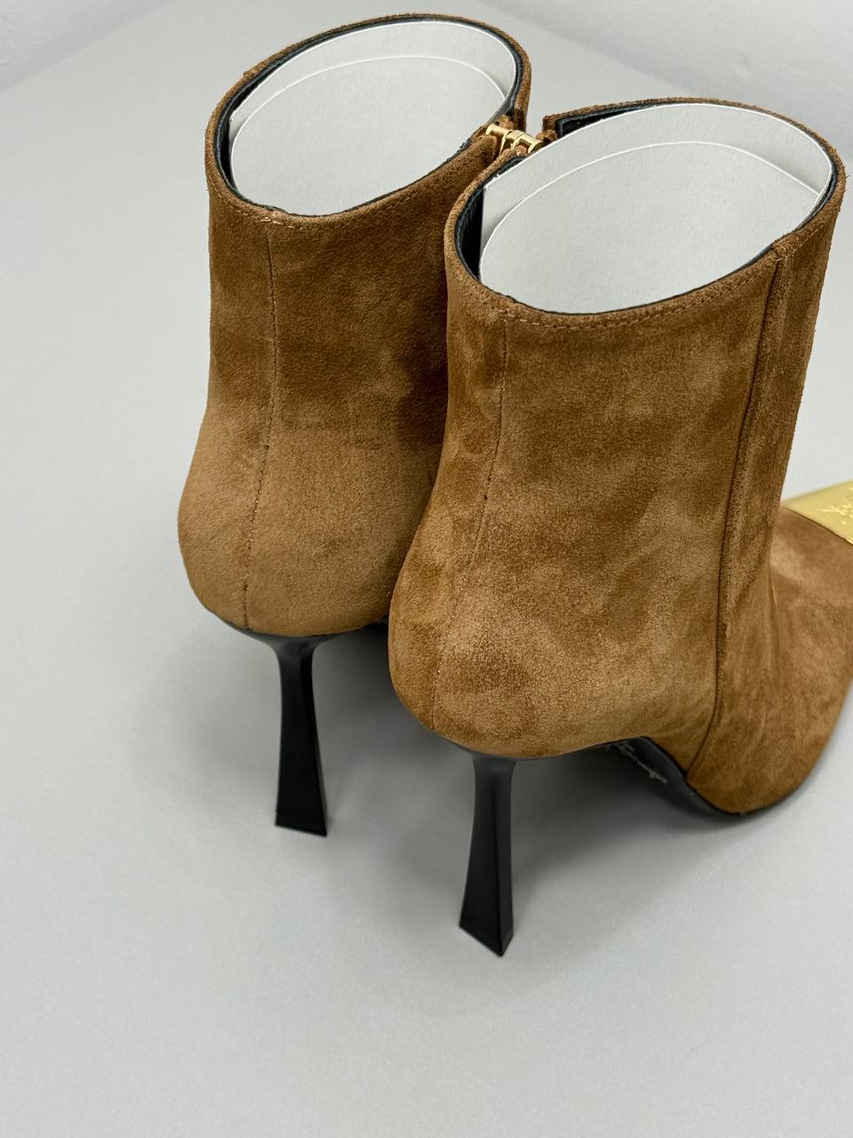 İthal Saint Laurent Altın Detaylı Süet Topuklu Bot