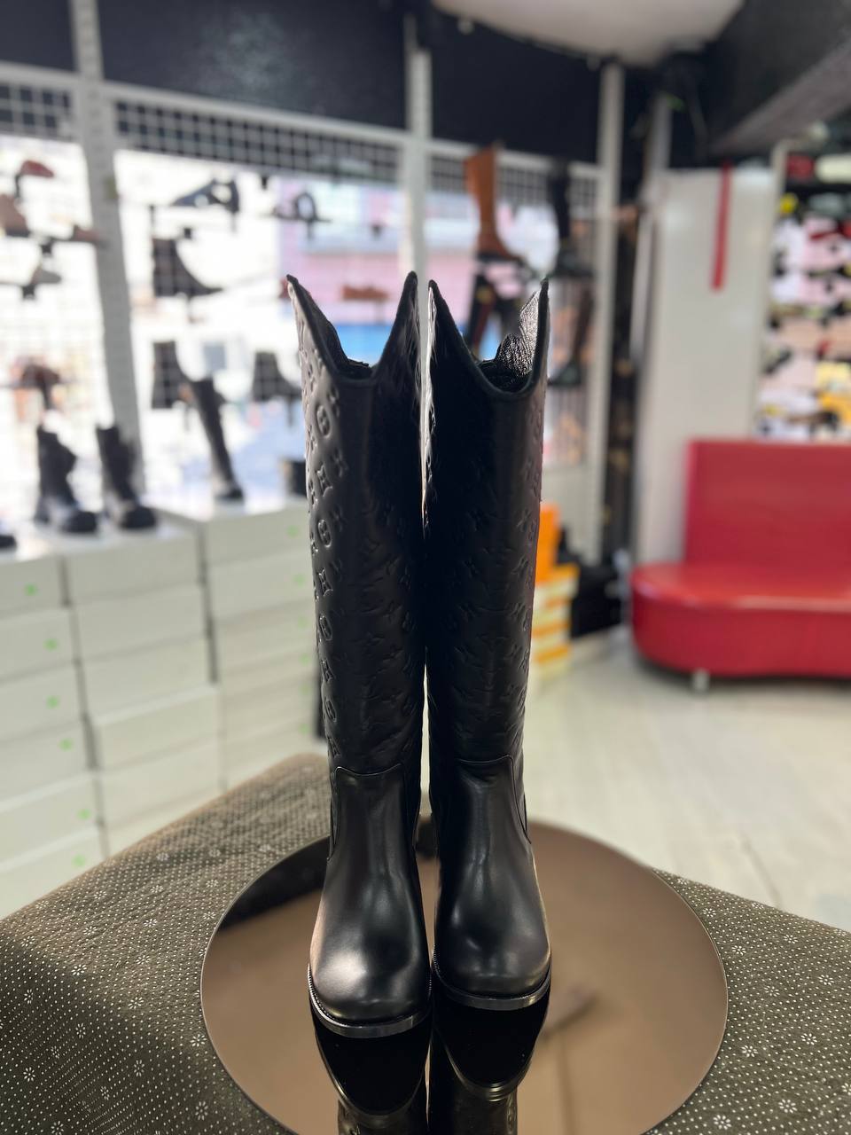 İthal Louis Vuitton Topuklu Çizme