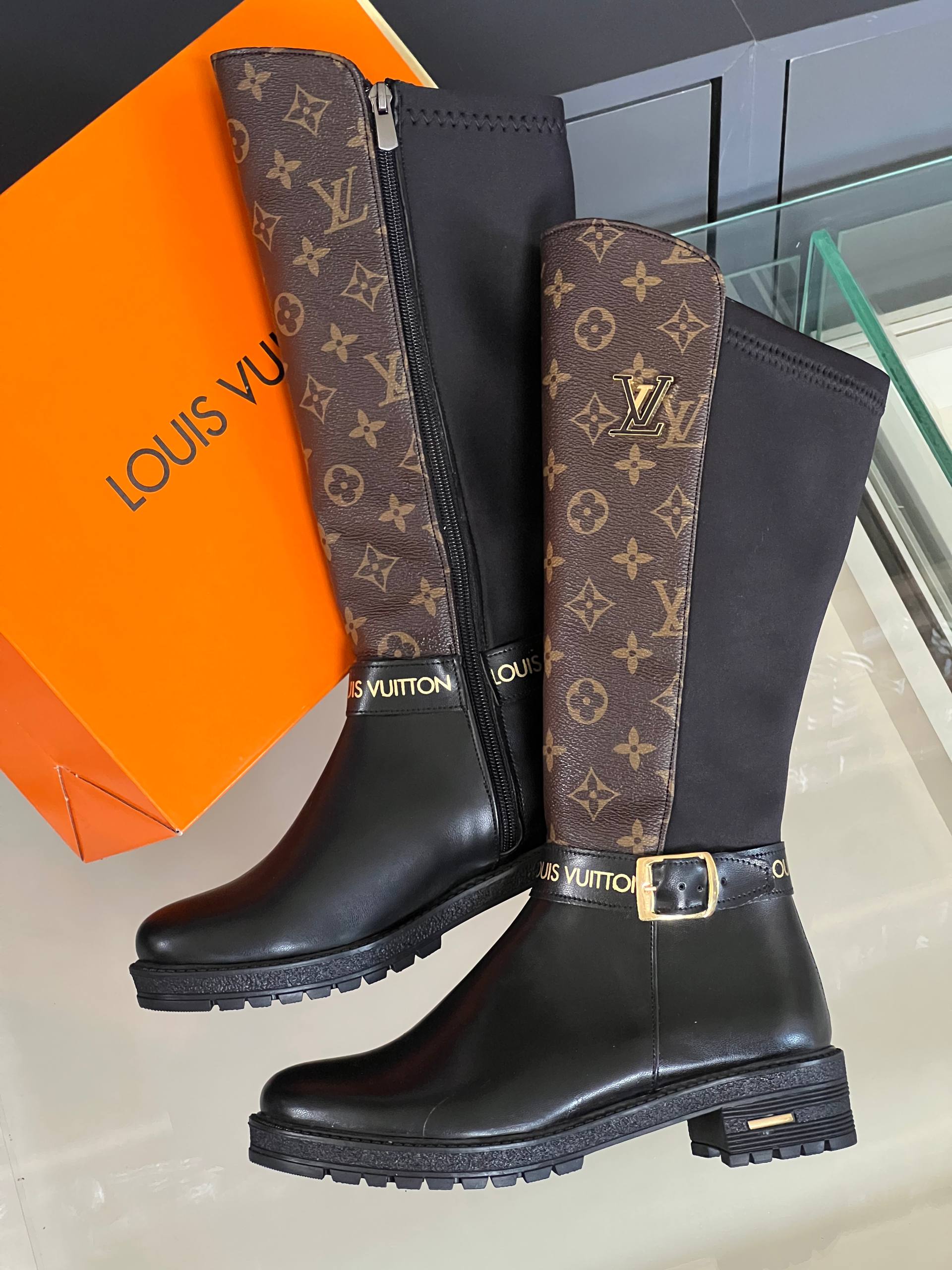 İthal Louis Vuitton UzunÇizme