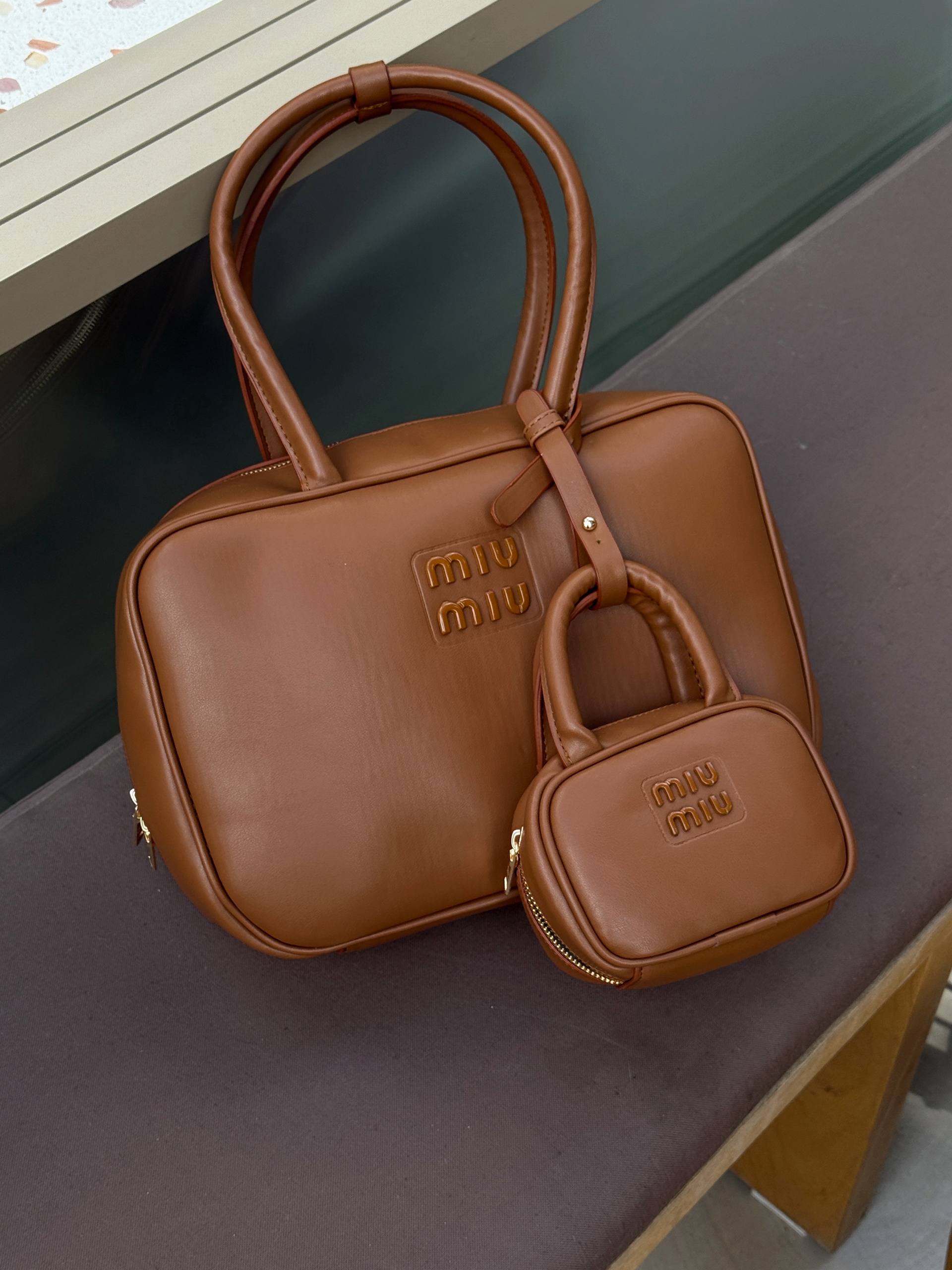 Miu Miu Cüzdanlı El Çantası