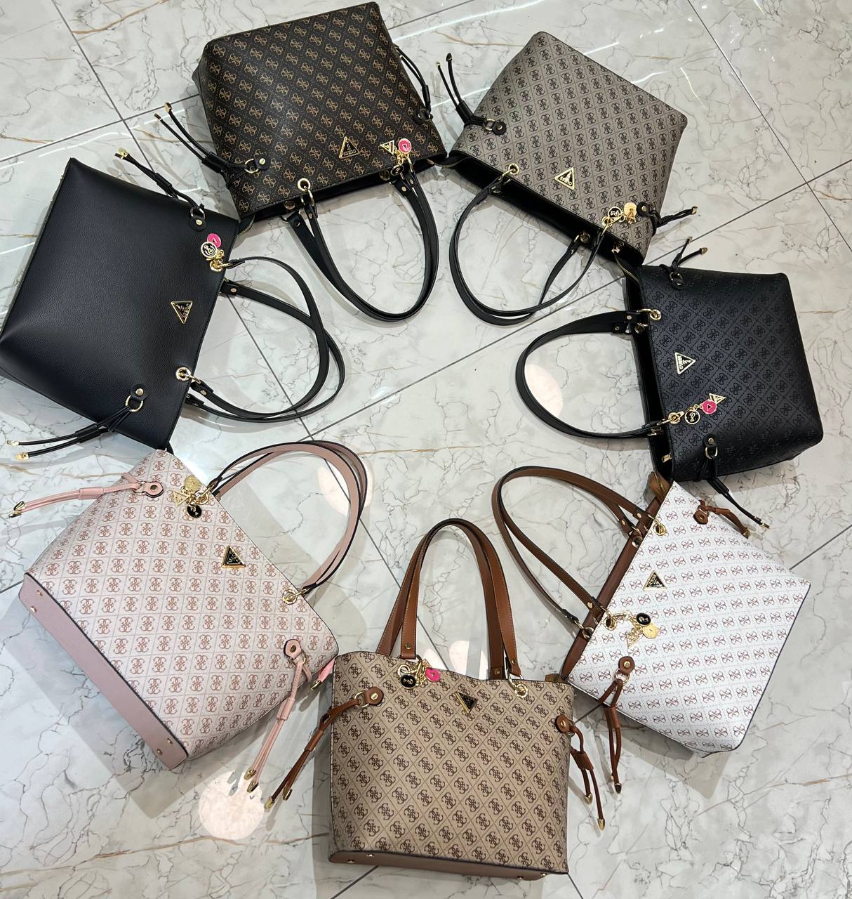 İthal Guess Anahtarlıklı Kadın Omuz Çantası