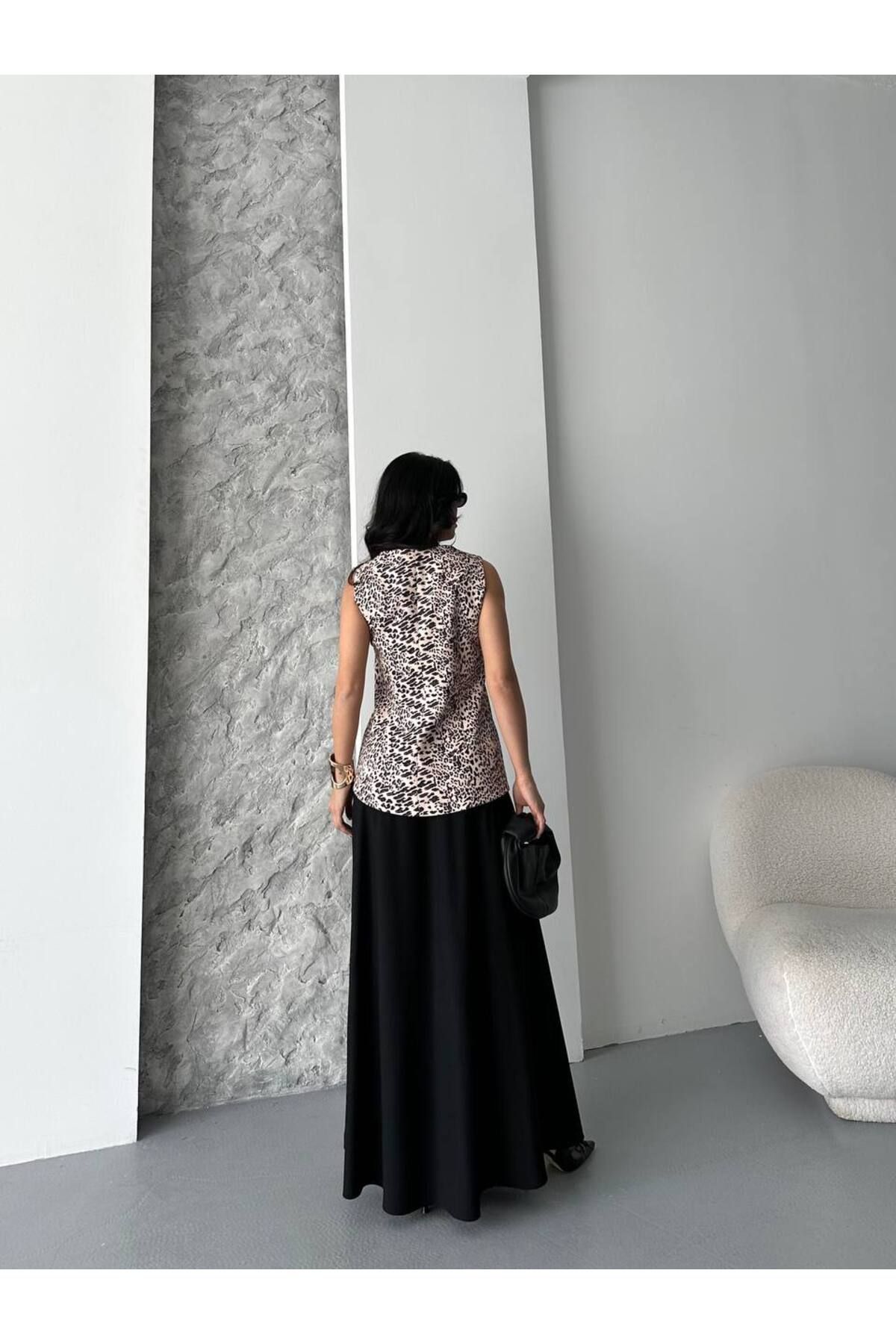 Leopar Desenli Yelek Uzun Siyah Etek 2Lİ Takım