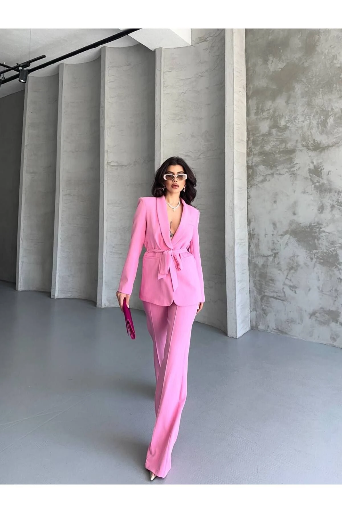 Pembe Kuşaklı Çizgili Ceket Pantolon Takım elbise