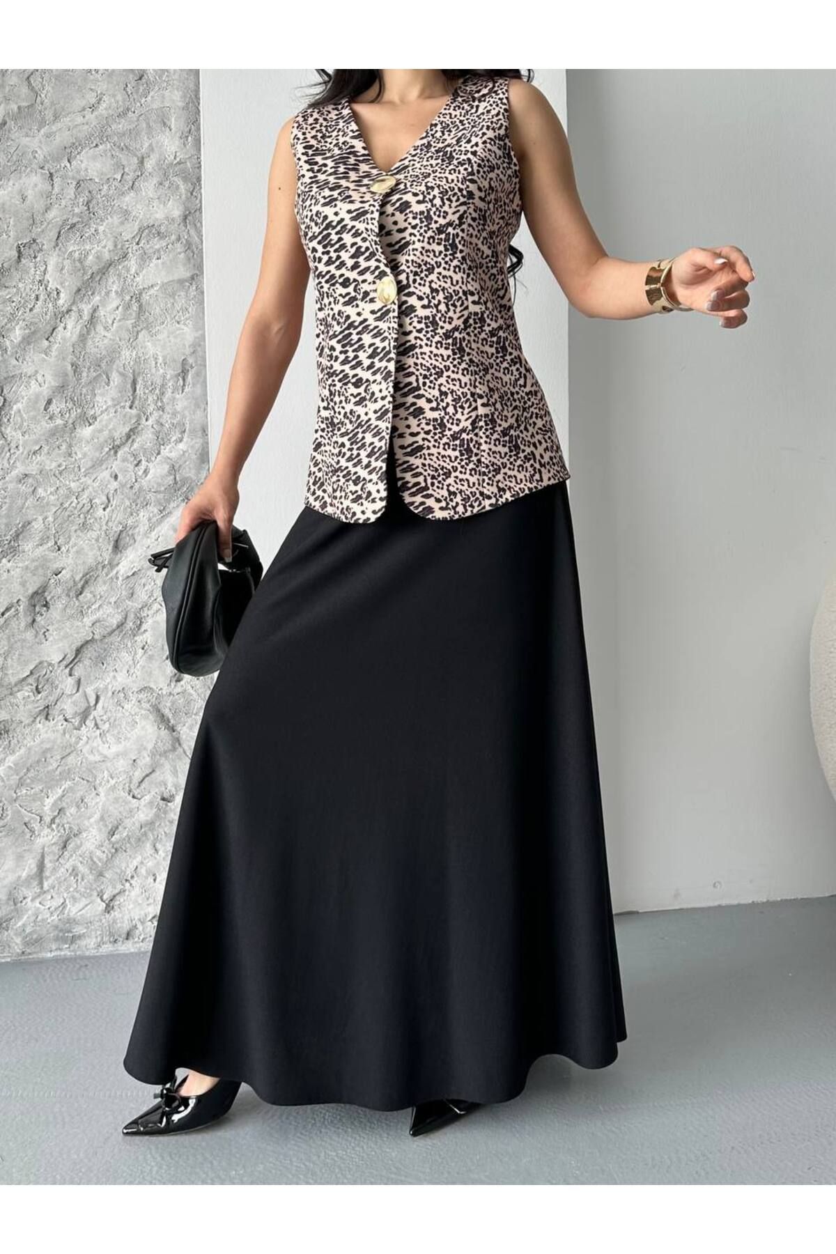 Leopar Desenli Yelek Uzun Siyah Etek 2Lİ Takım