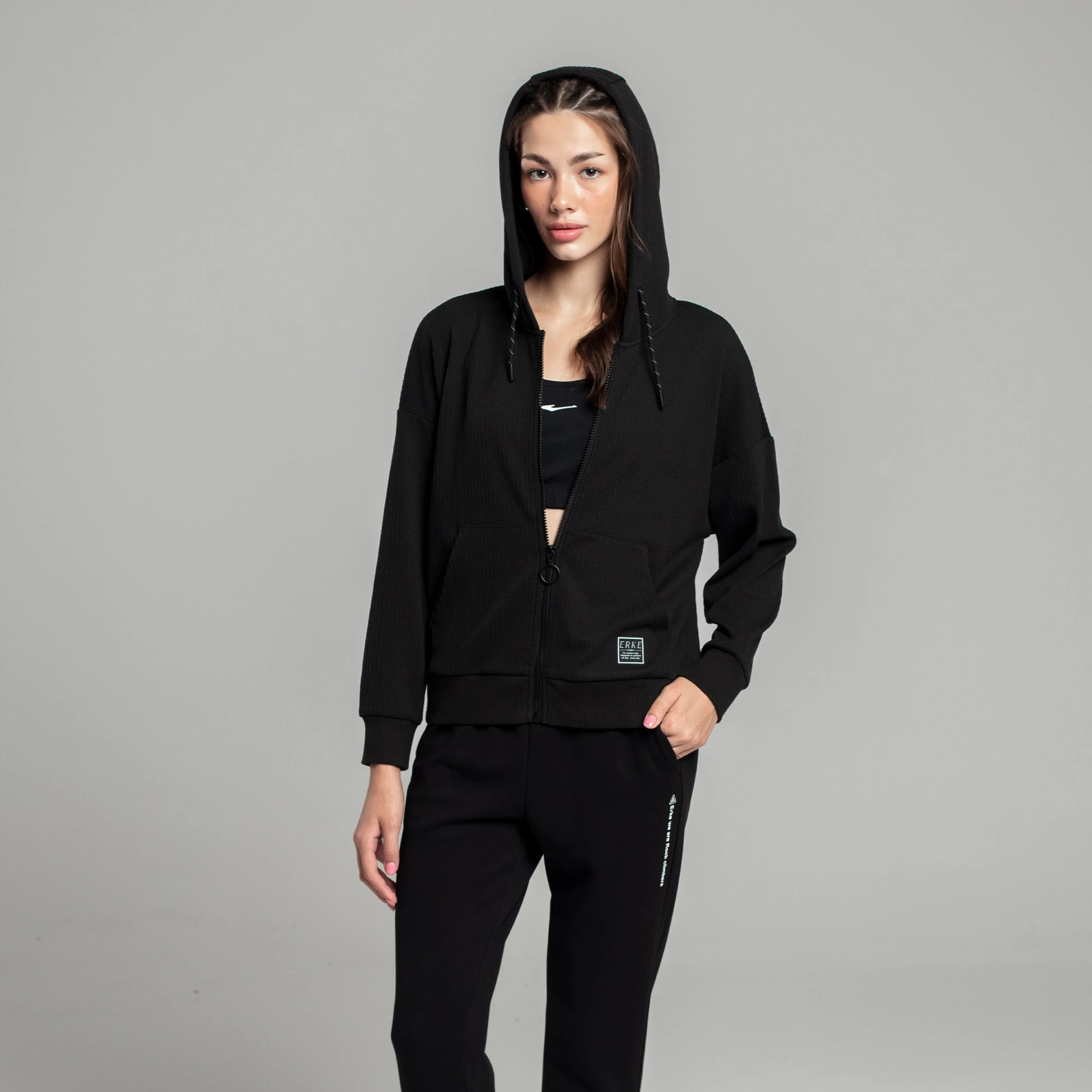 Kadın Kapişonlu Rüzgarlık