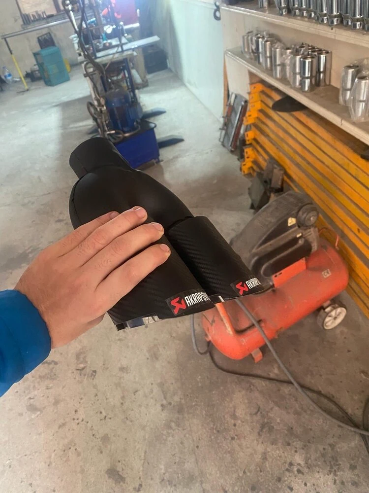 Çift Çıkış Akrapovic Egzoz Başlığı