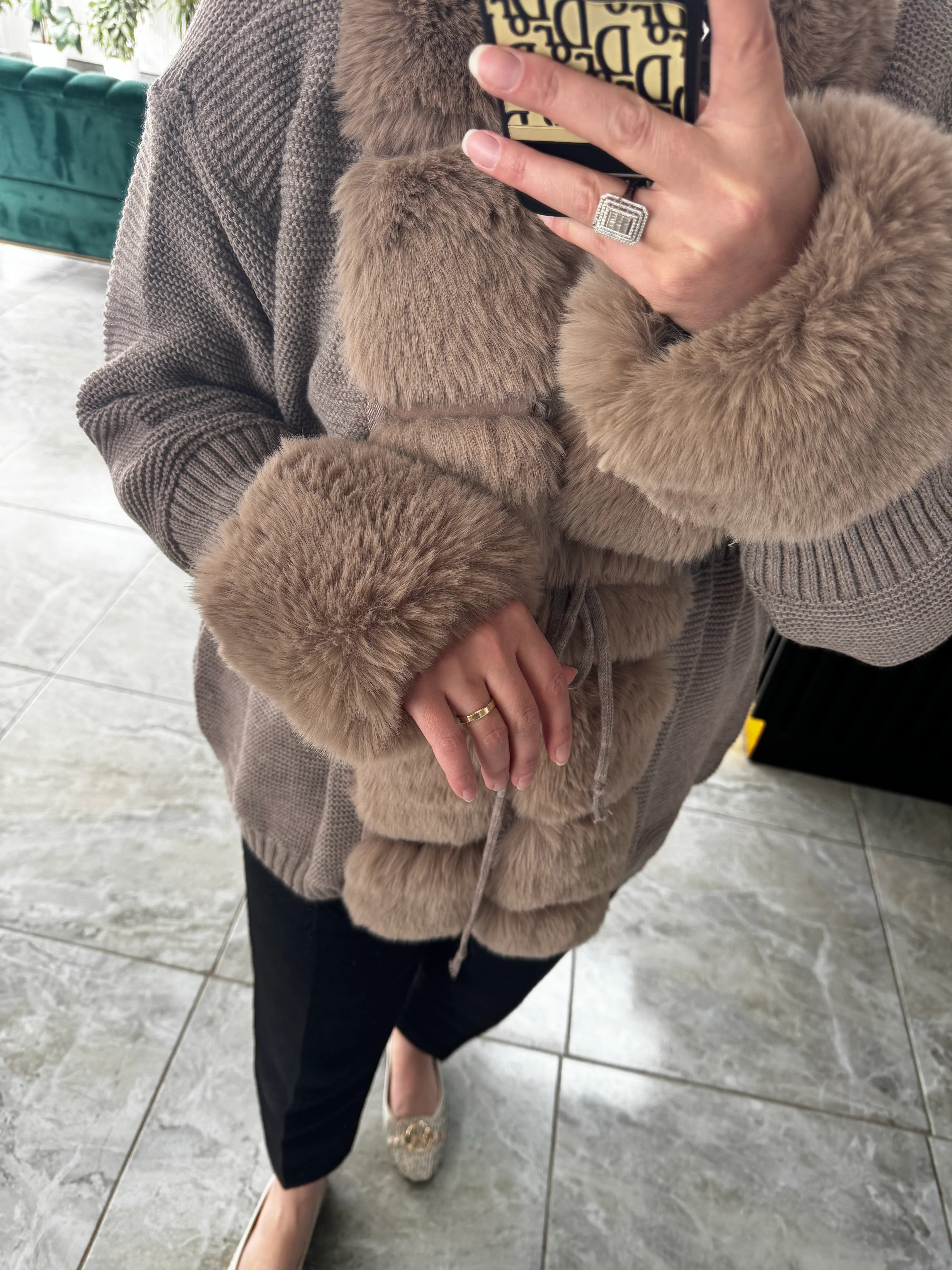 Pera Kürk Detaylı Hırka Vizon