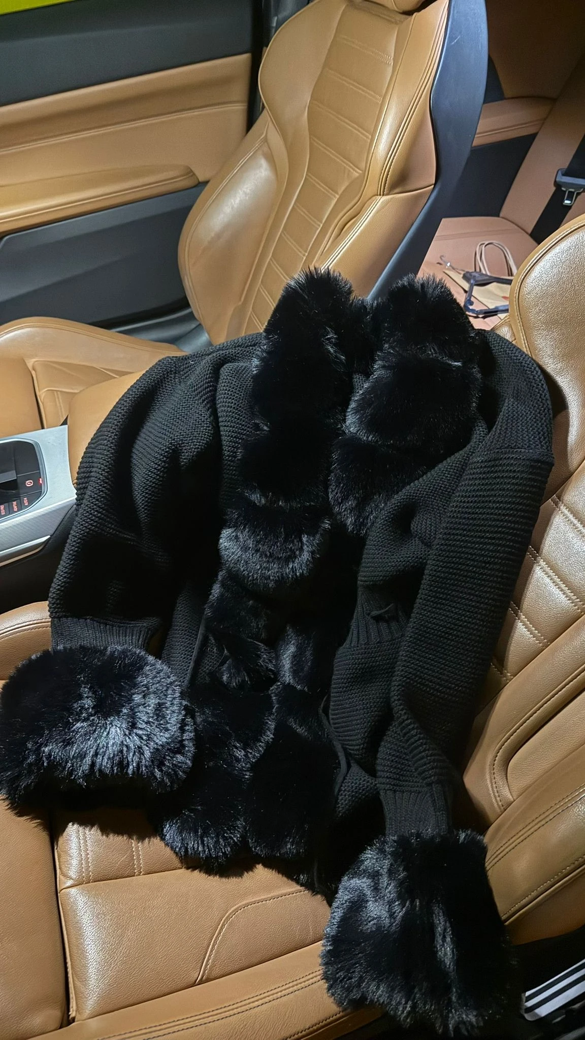 Pera Kürk Detaylı Hırka Siyah