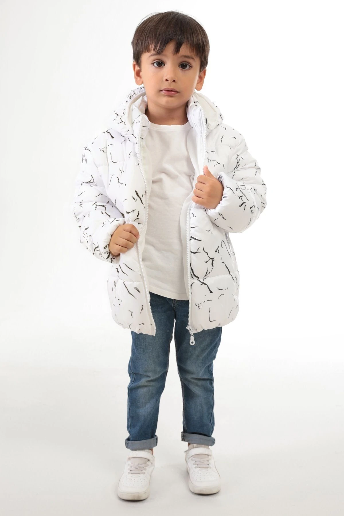 Erkek/Kız Çocuk Beyaz Çıkabilir Kapüşonlu Su ve Rüzgar Geçirmez Cepli Kışlık Şişme Mont