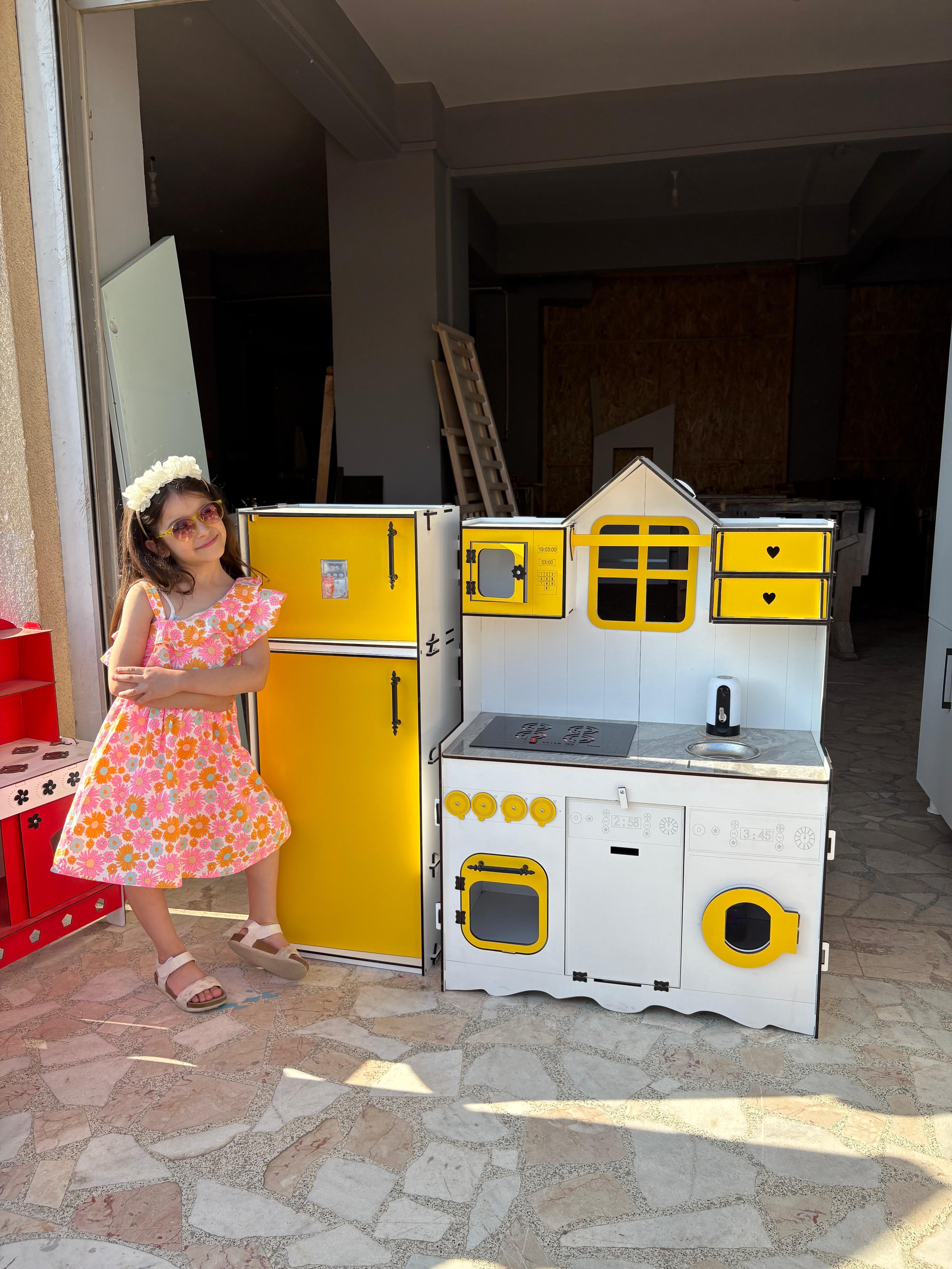 Buzdolaplı Su Akıtan, Led Ocaklı Oyuncak Mutfak