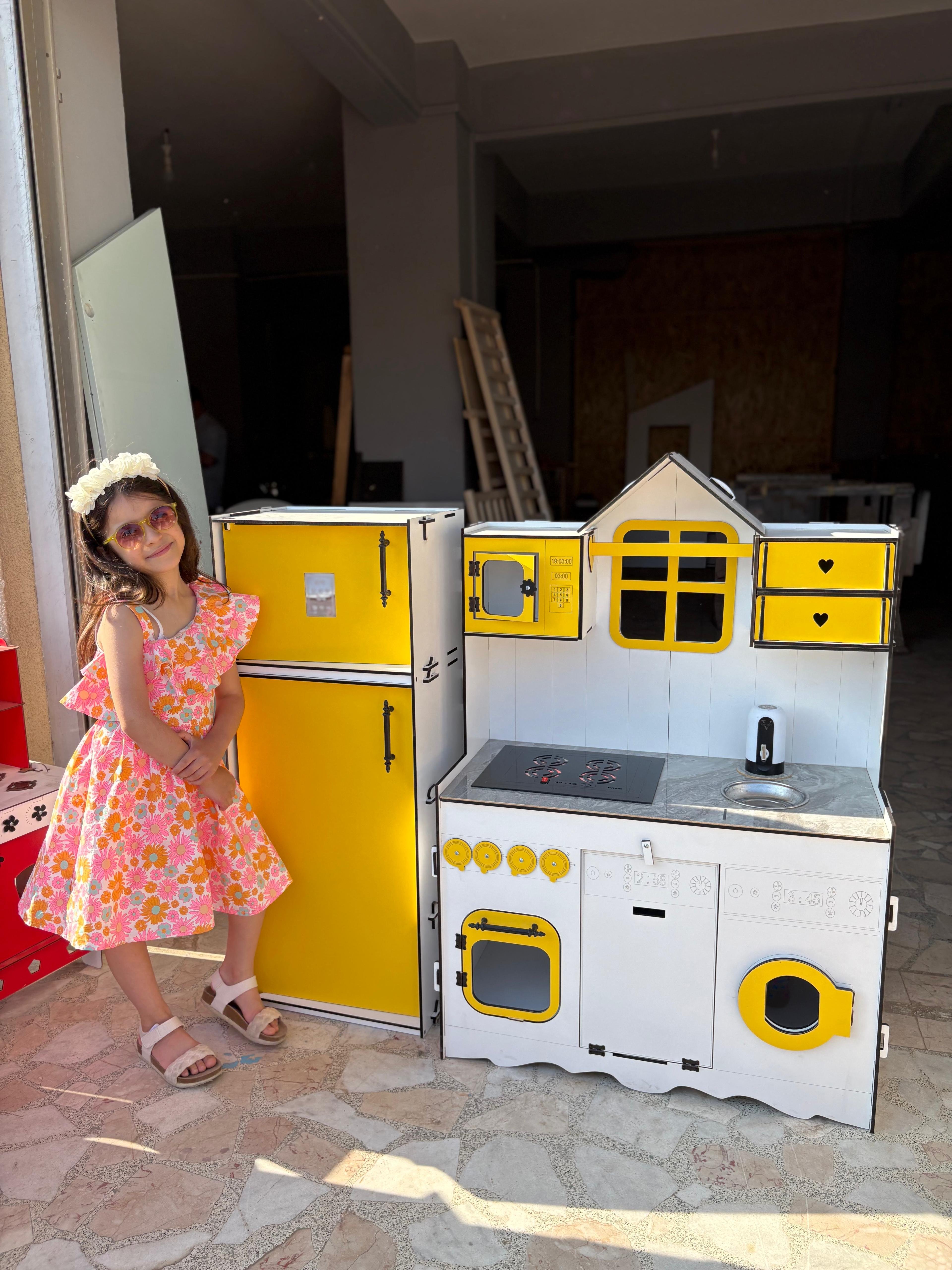 Buzdolaplı Su Akıtan, Led Ocaklı Oyuncak Mutfak