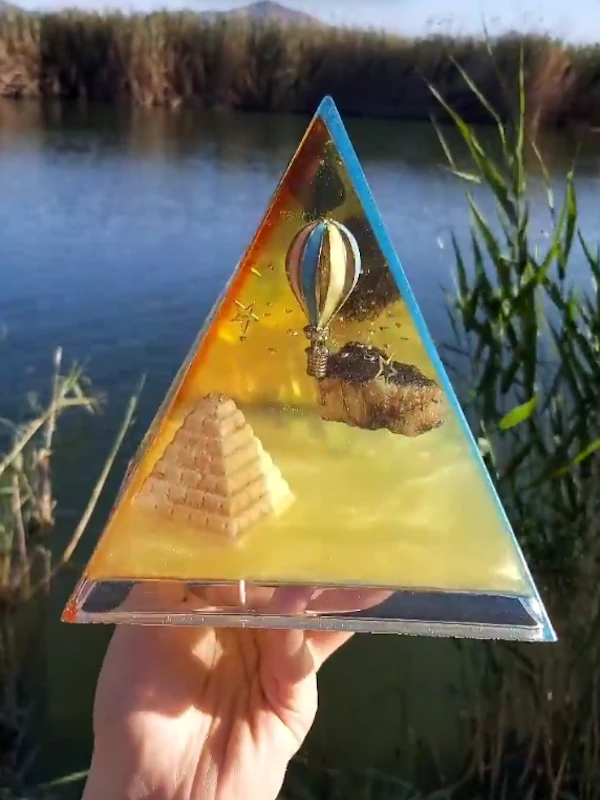 Eşsiz Giza Mistik Piramit Tasarımı