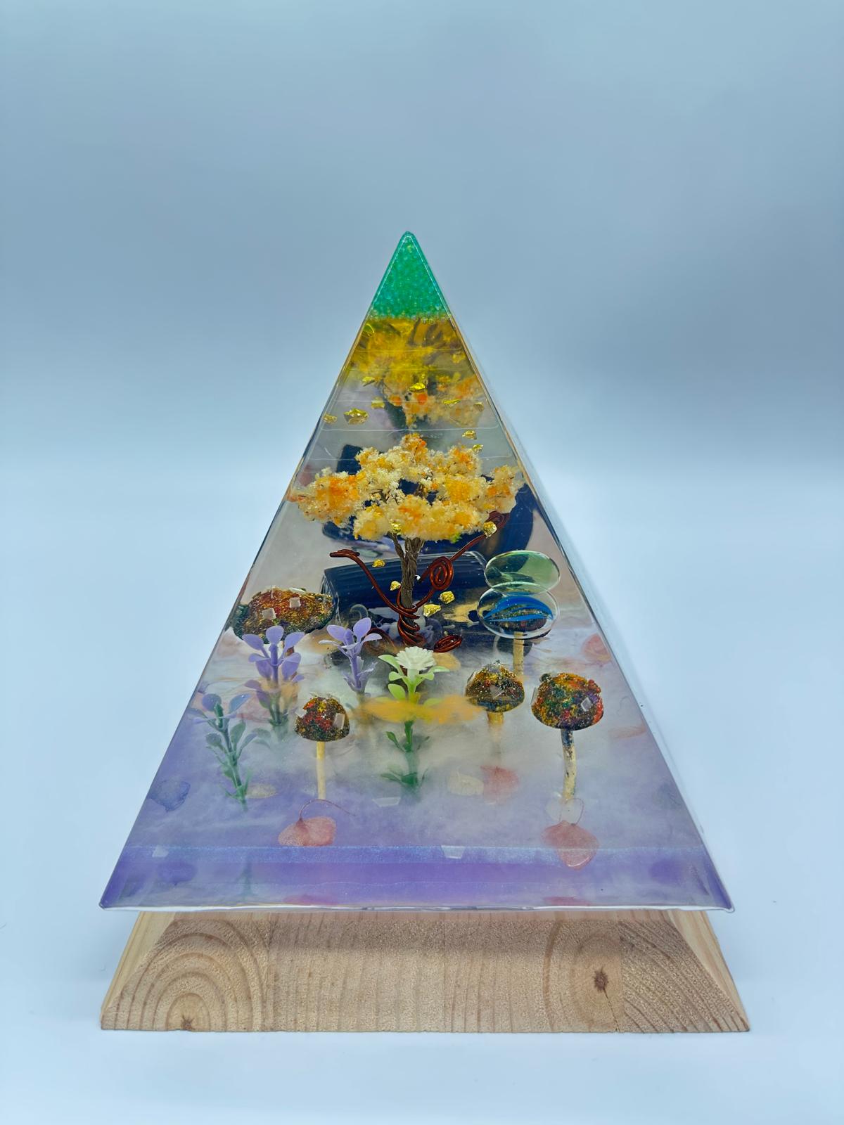 Onward Işıklı Macera Piramidi - Unicorn Van Diorama