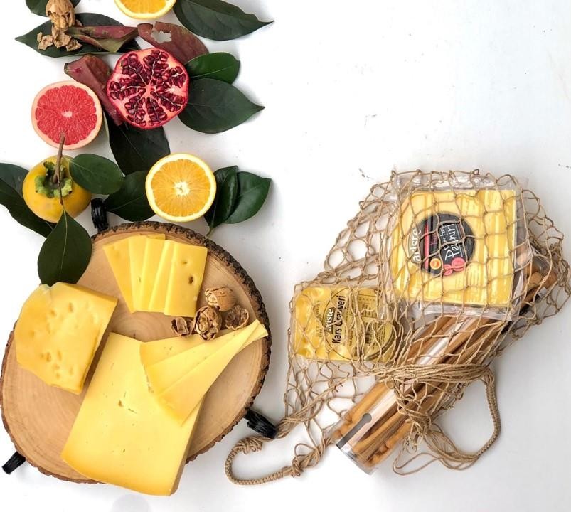 Ariste Tam Yağlı Kars Eski Kaşar Peyniri 250 gr – Olgunlaştırılmış