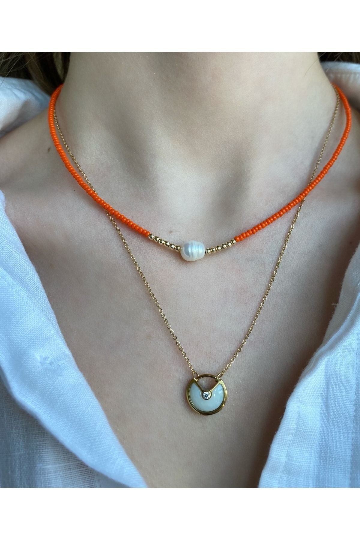 Su Incili Orange Gold Detay Kum Boncuklu Kolye