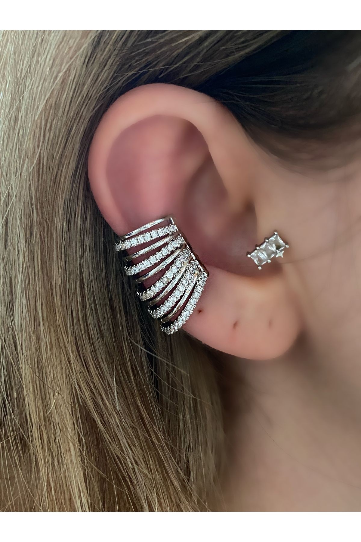 Büyük Earcuff Taşlı 10 Sıra Pirinç Üzeri Kaplama Renk Kadın Kıkırdak Küpe