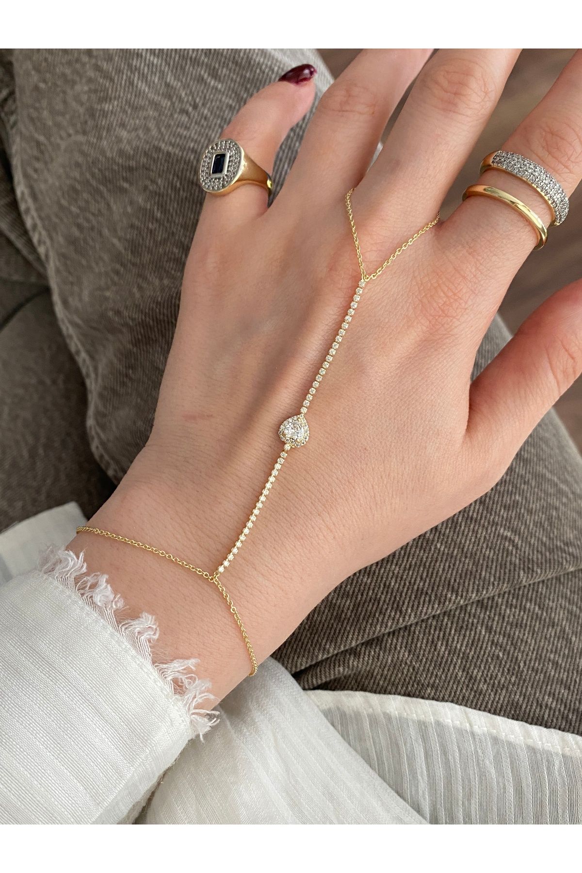 Minimal Kalpli Kadın Şahmeran