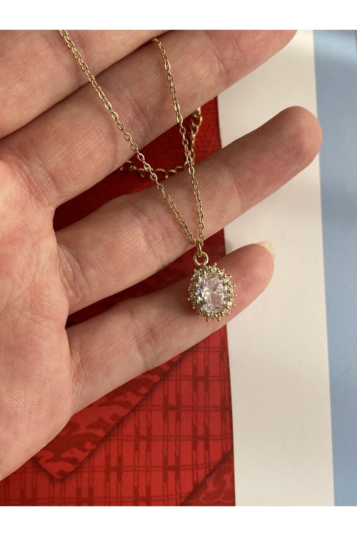 İri Oval Taşlı Çelik Kararmaz Gold Kolye
